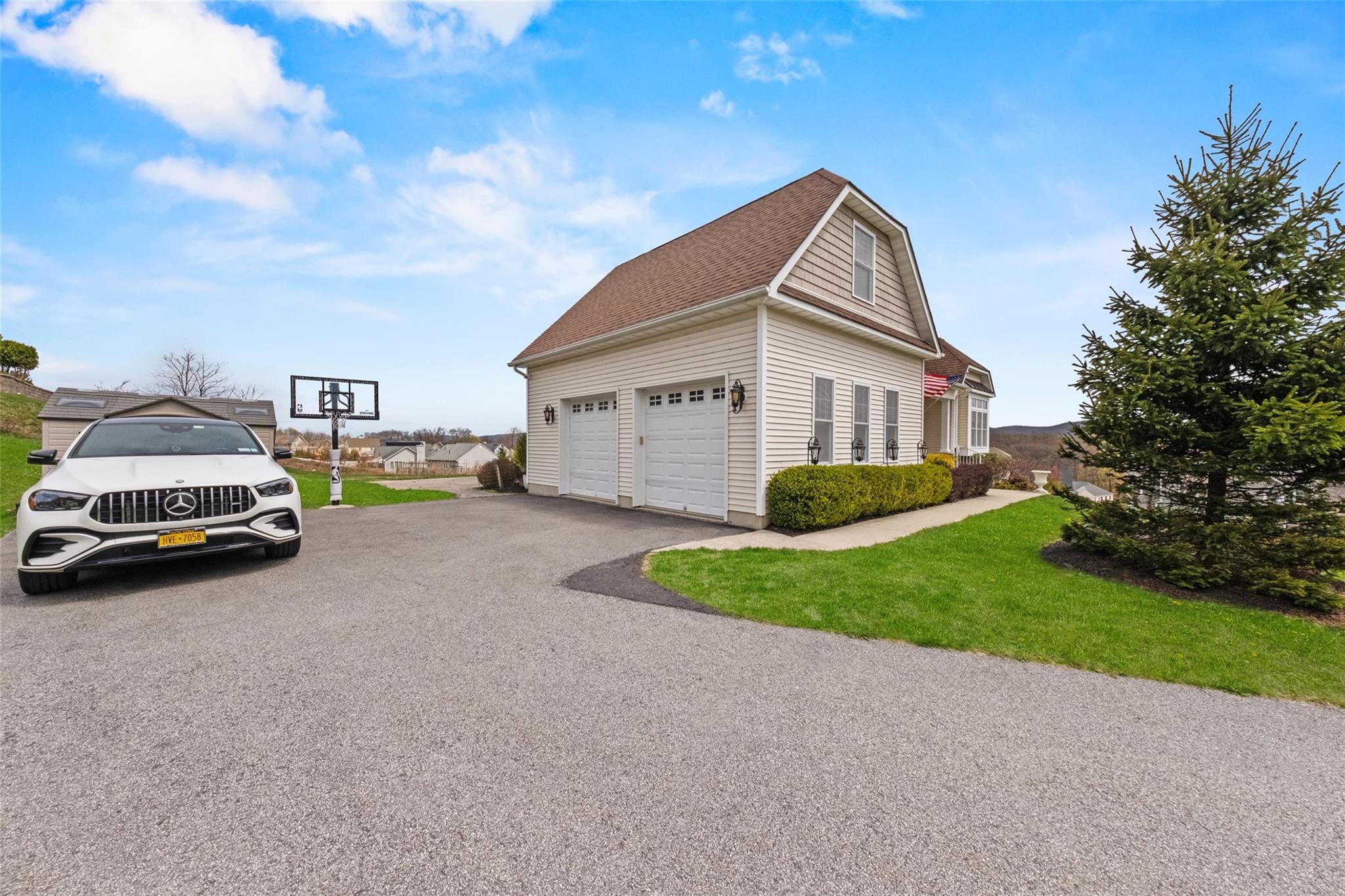 4 Smithfield Spur, Monroe, NY 10950