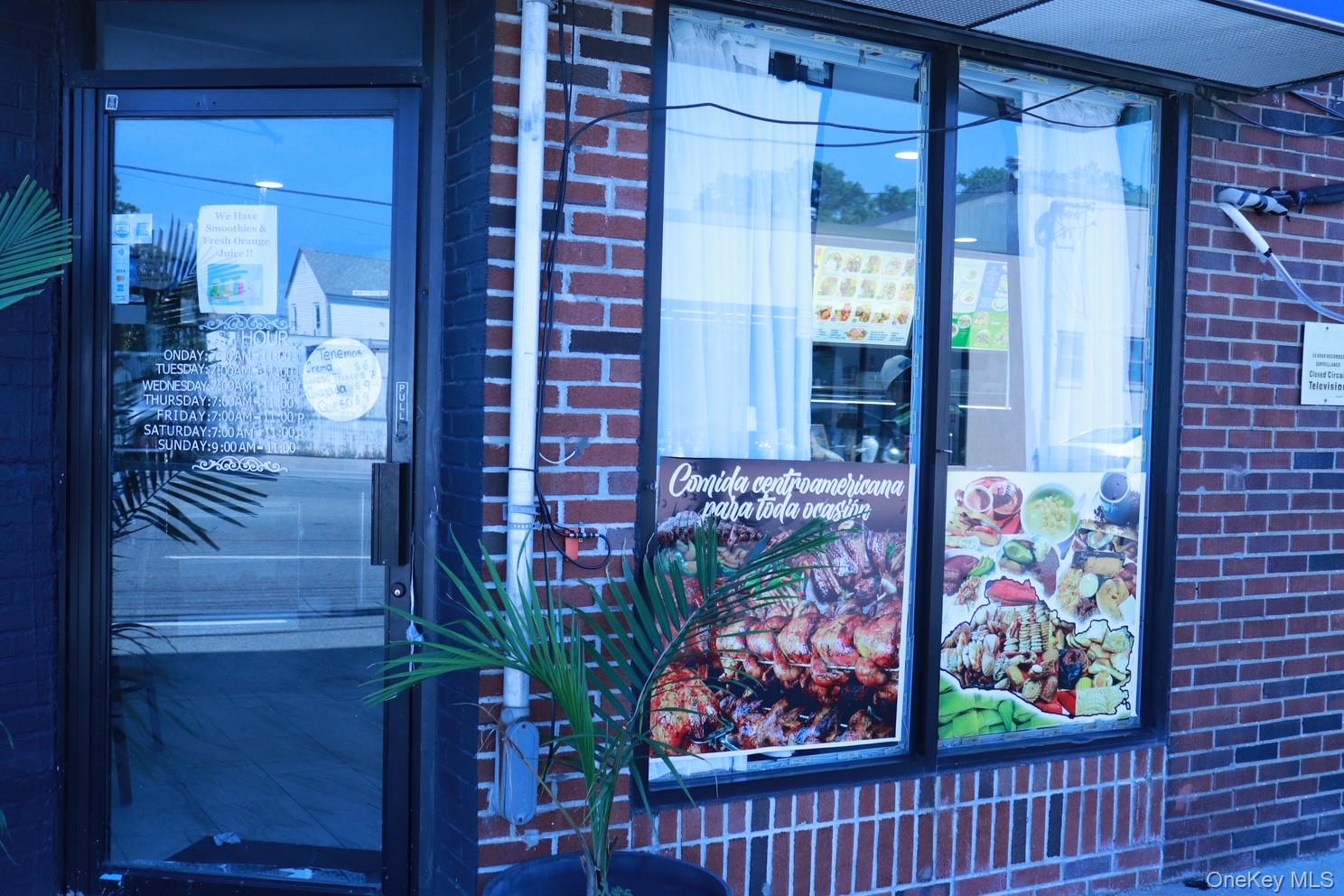 2172 Jericho Turnpike, Garden City Park, NY 11040