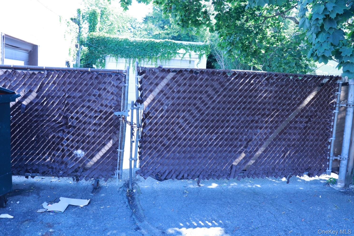 2172 Jericho Turnpike, Garden City Park, NY 11040