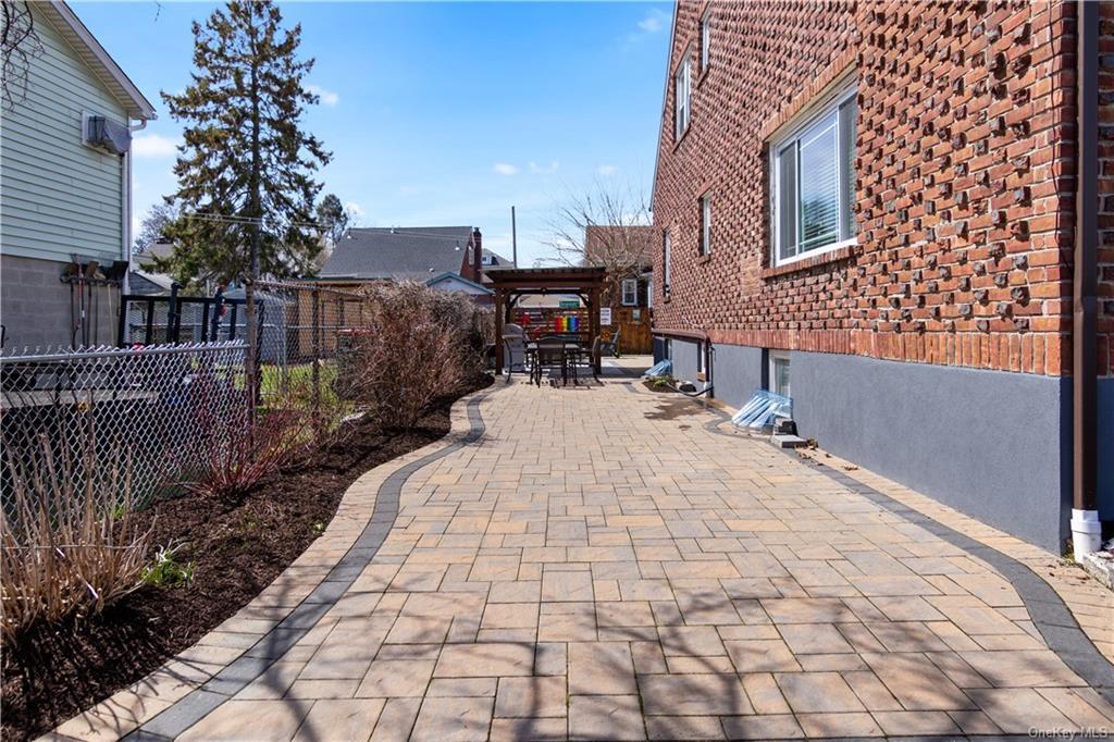 1 Vine Street, Beacon, NY 12508