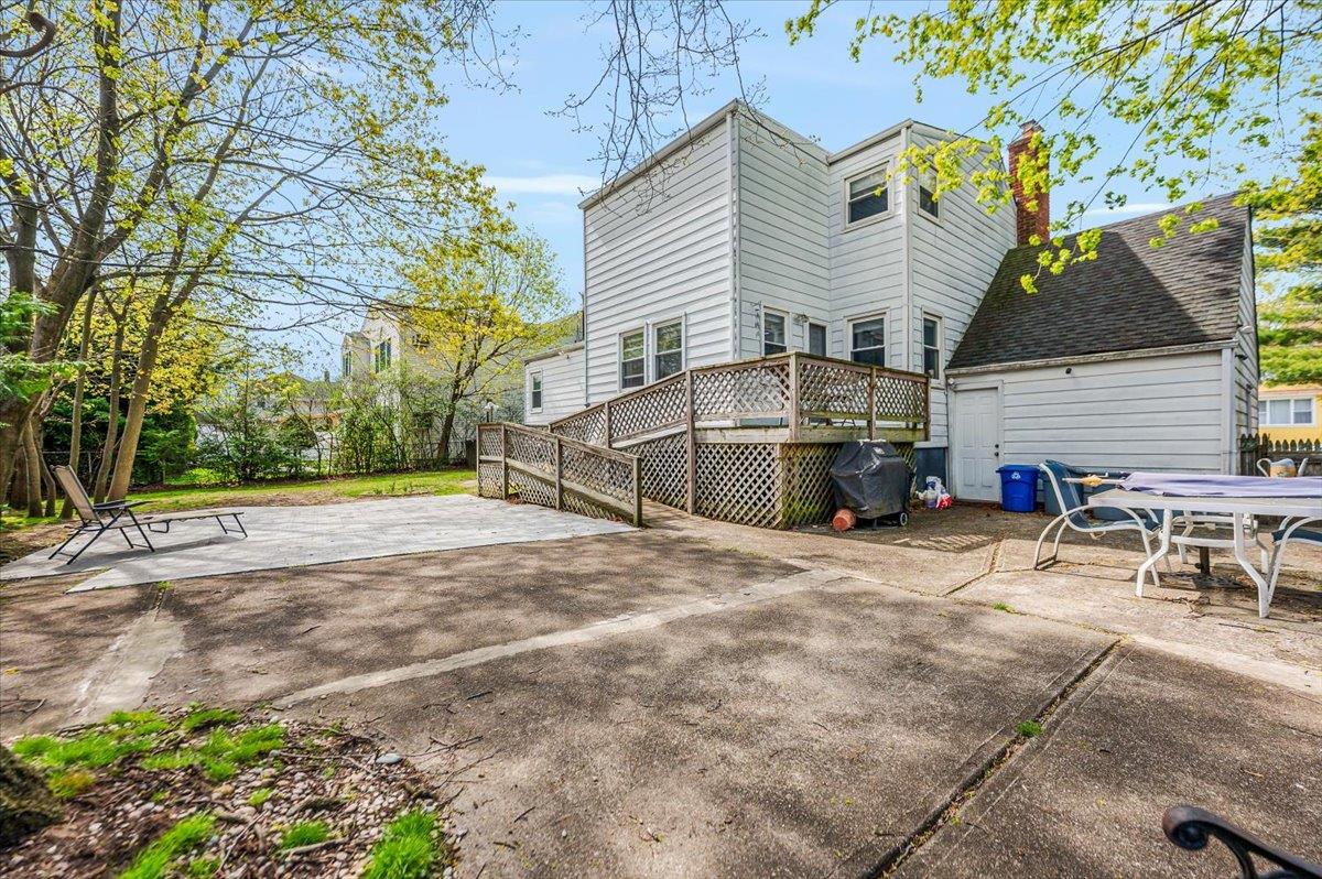 1275 Sturlane Place, Hewlett, NY 11557