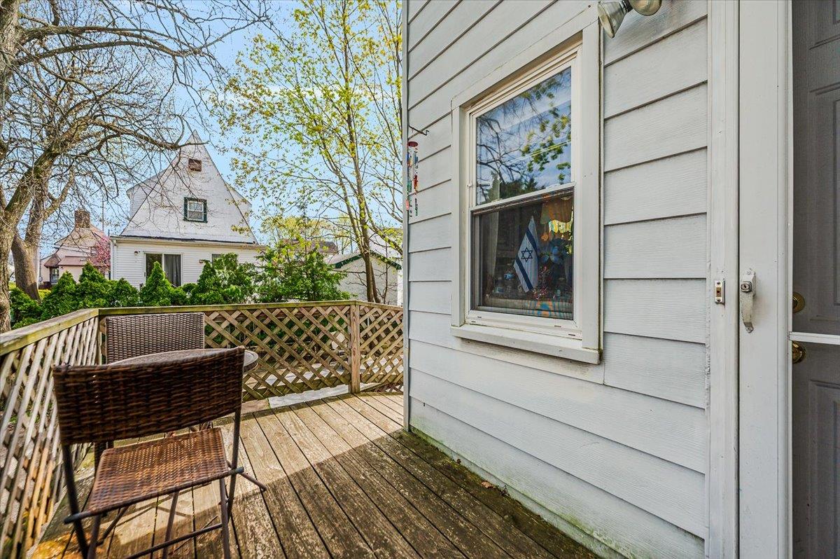 1275 Sturlane Place, Hewlett, NY 11557