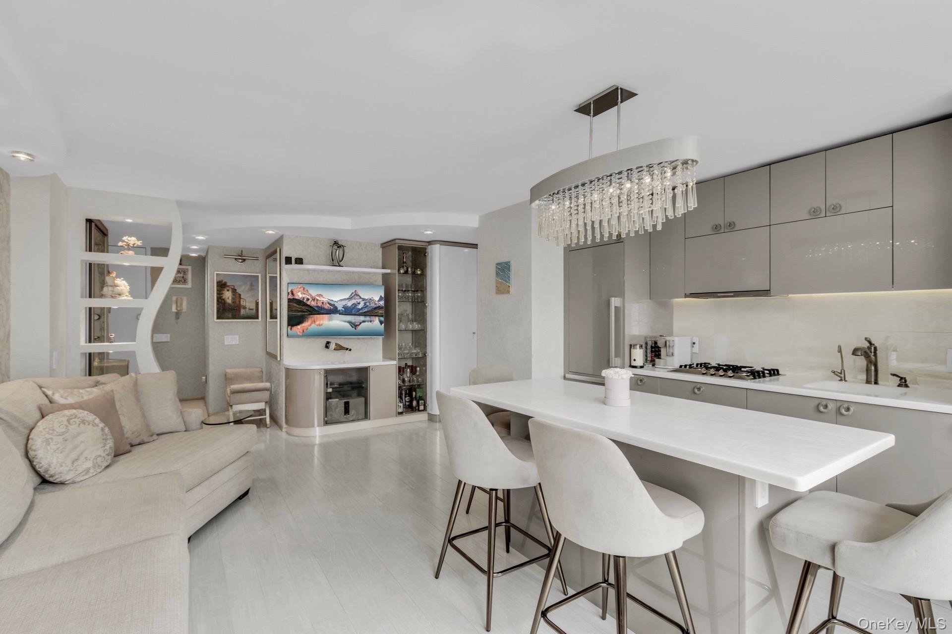 345 E 93rd Street # 22E, New York (Manhattan), NY 10128