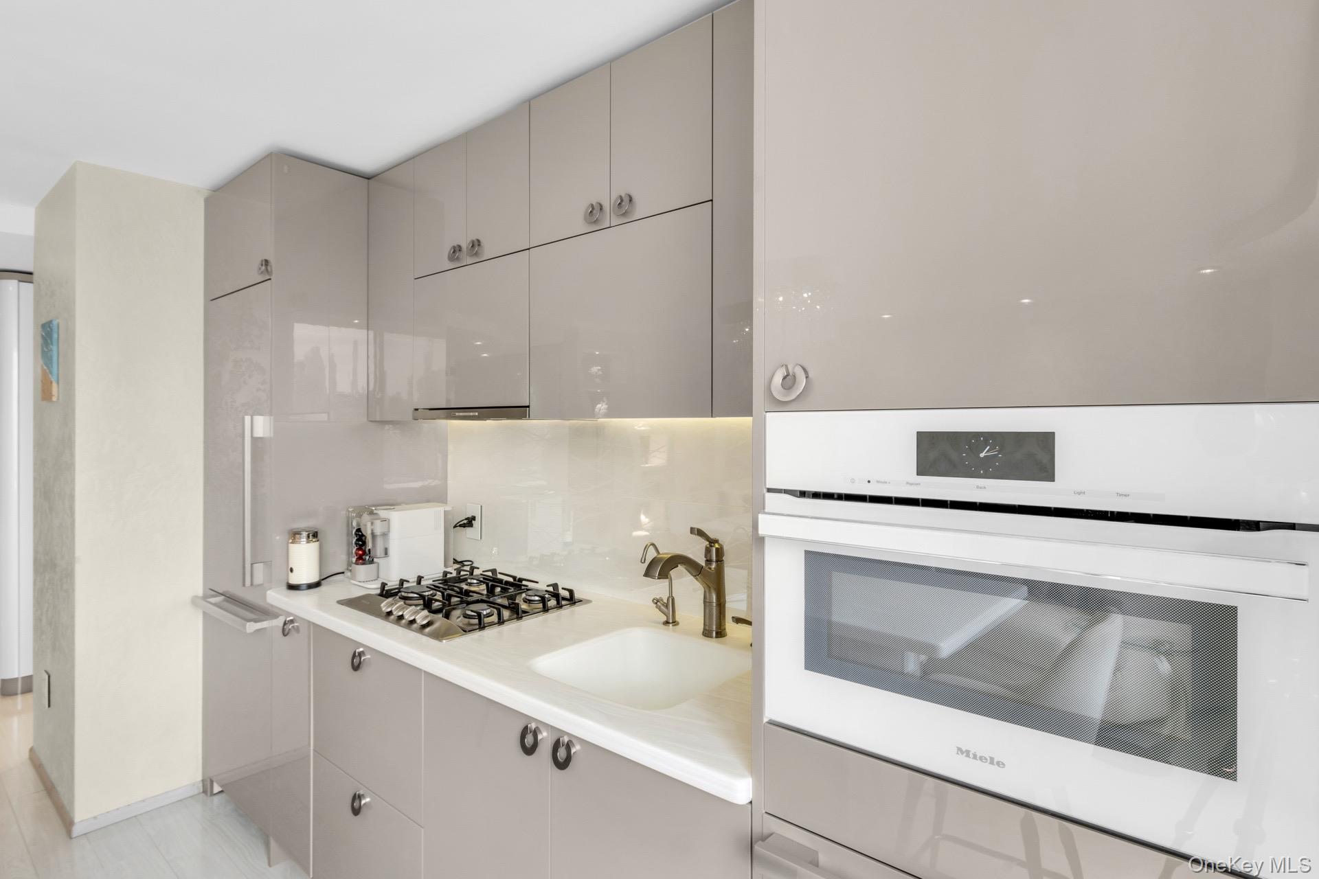 345 E 93rd Street # 22E, New York (Manhattan), NY 10128