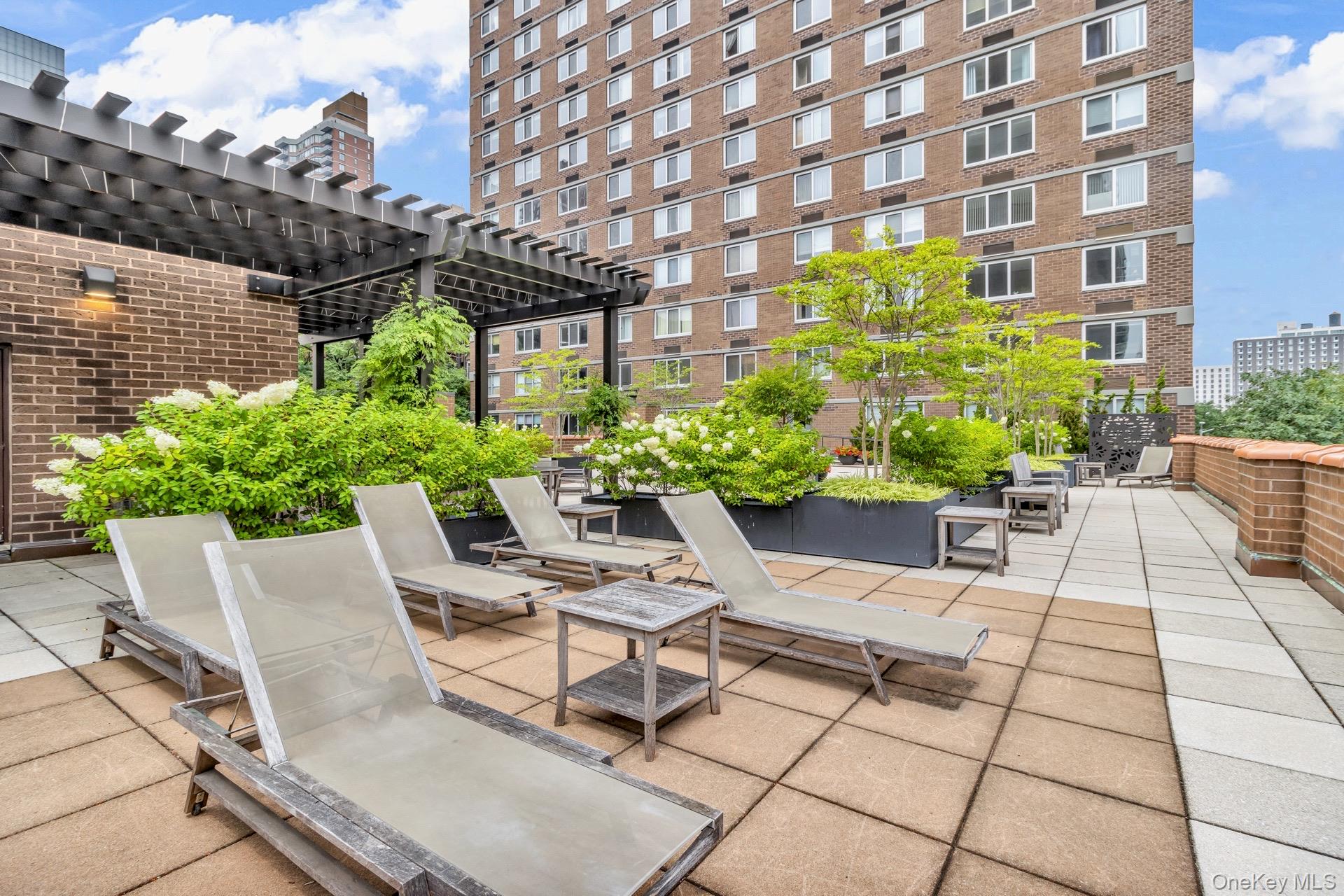 345 E 93rd Street # 22E, New York (Manhattan), NY 10128