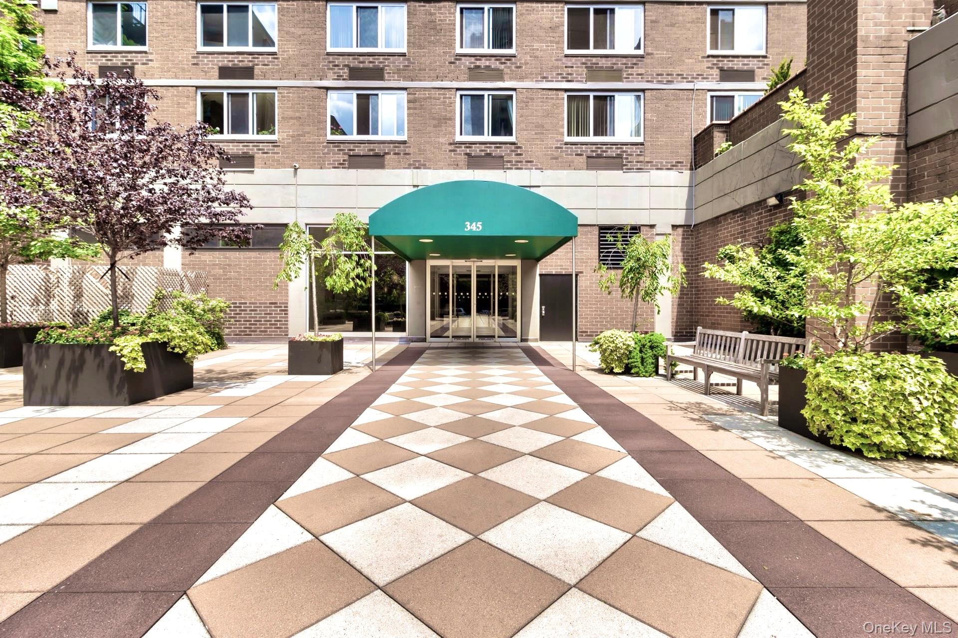 345 E 93rd Street # 22E, New York (Manhattan), NY 10128