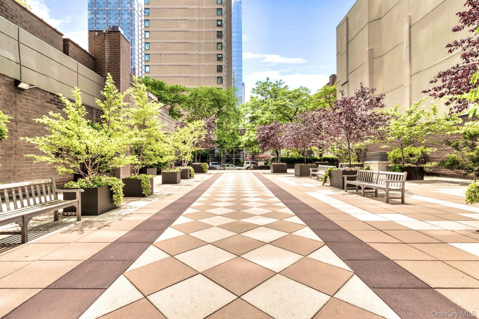 345 E 93rd Street # 22E, New York (Manhattan), NY 10128