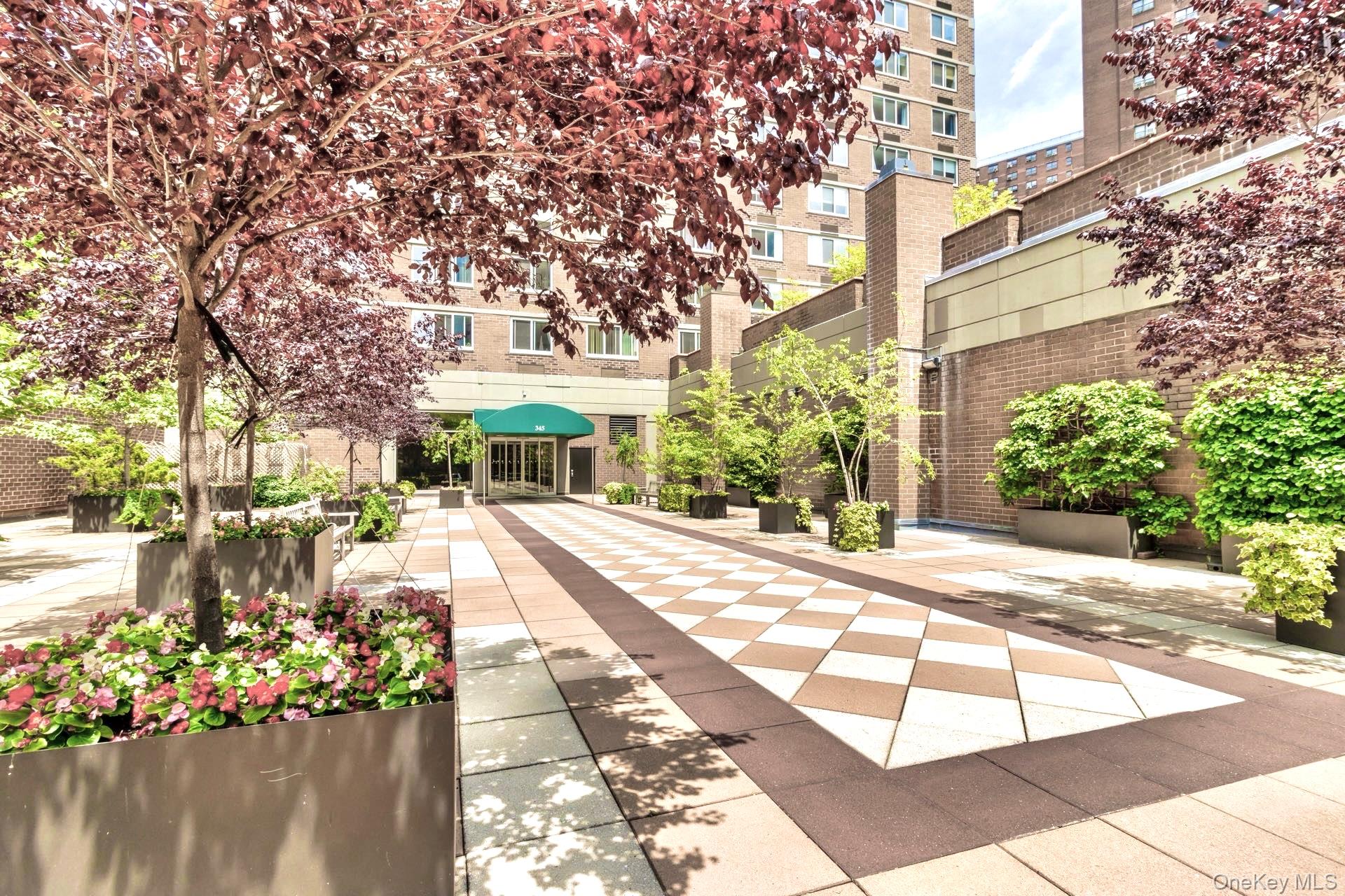 345 E 93rd Street # 22E, New York (Manhattan), NY 10128