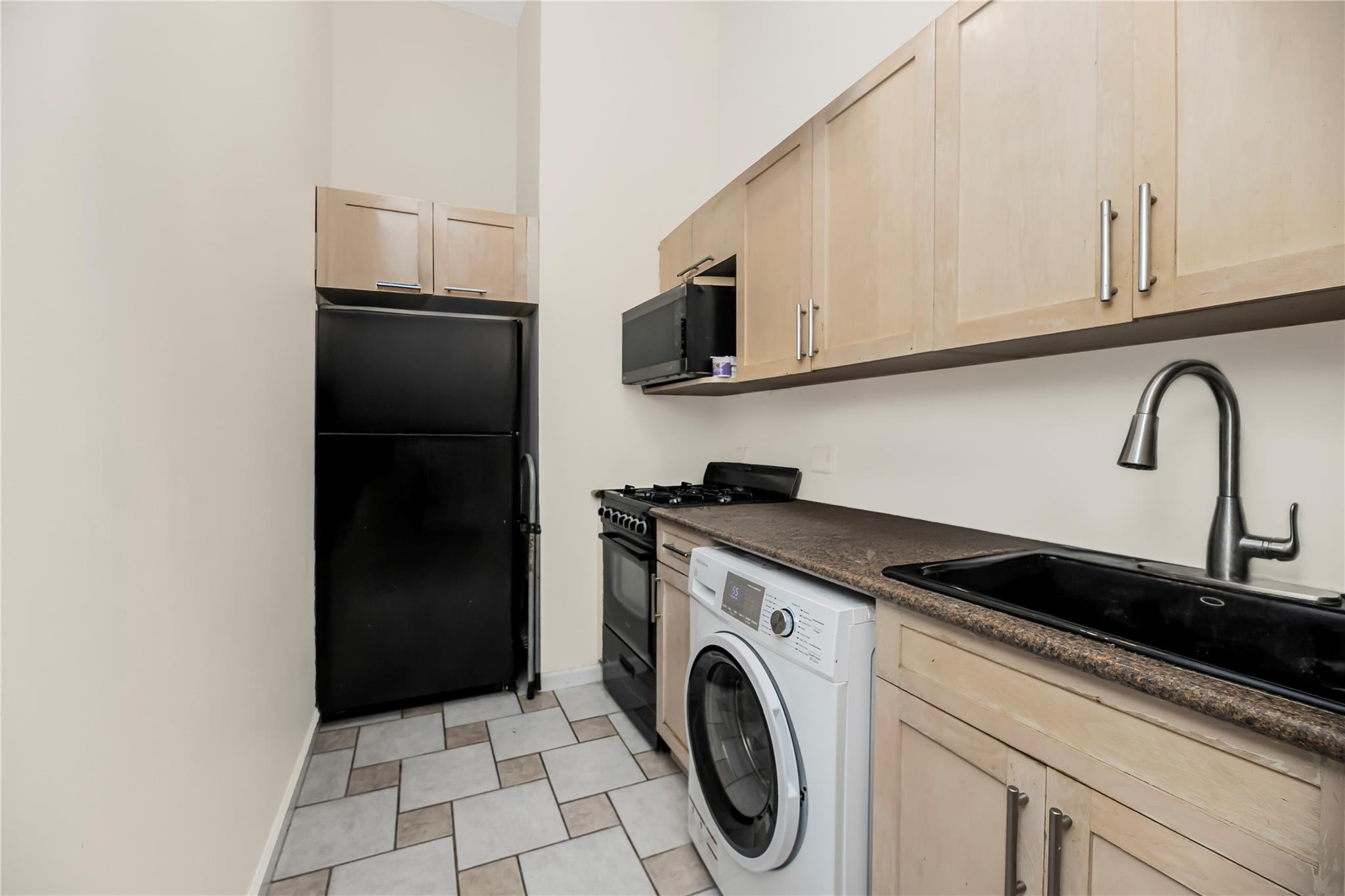 114 Outlook Avenue, Bronx, NY 10465