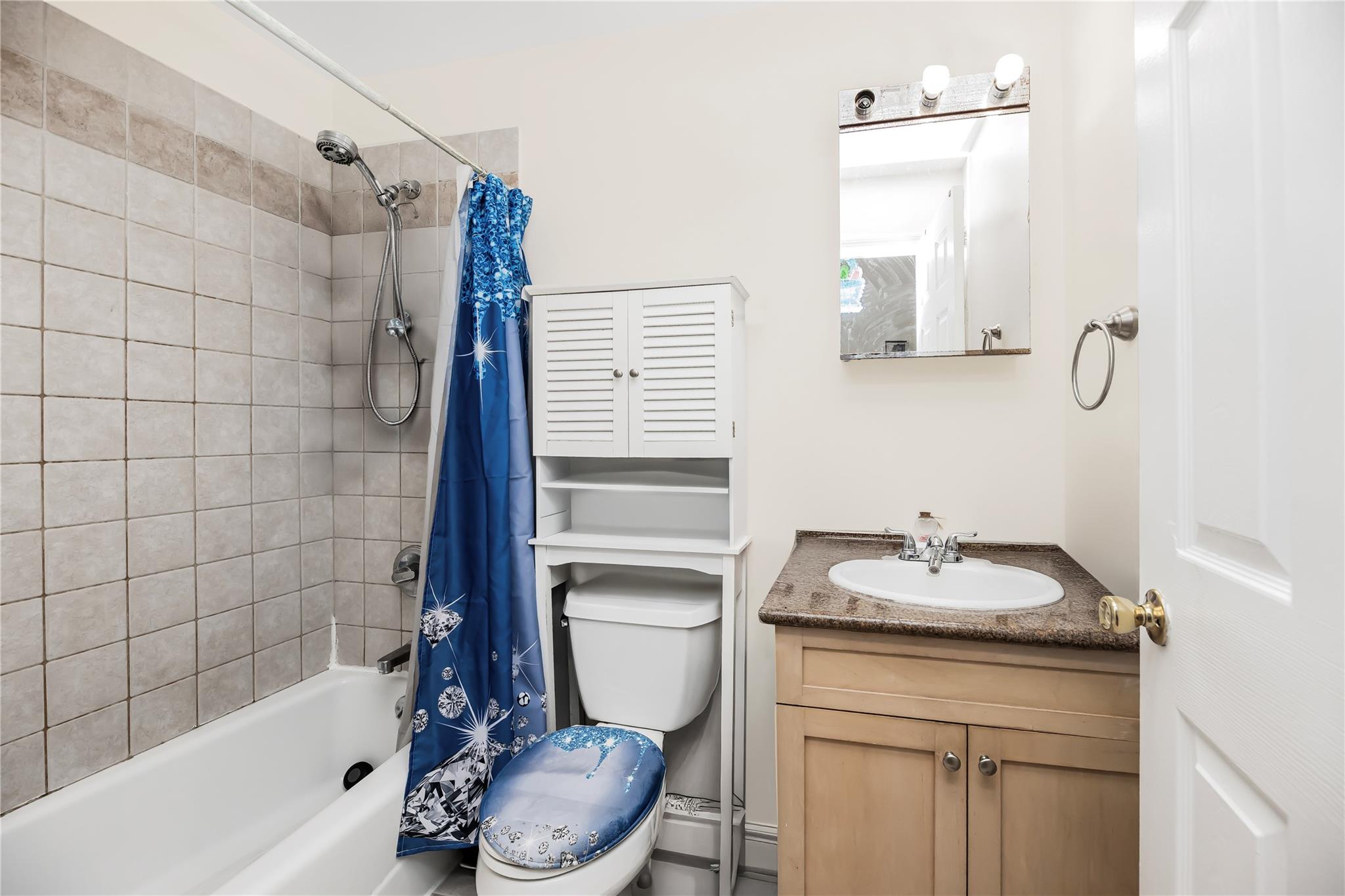 114 Outlook Avenue, Bronx, NY 10465