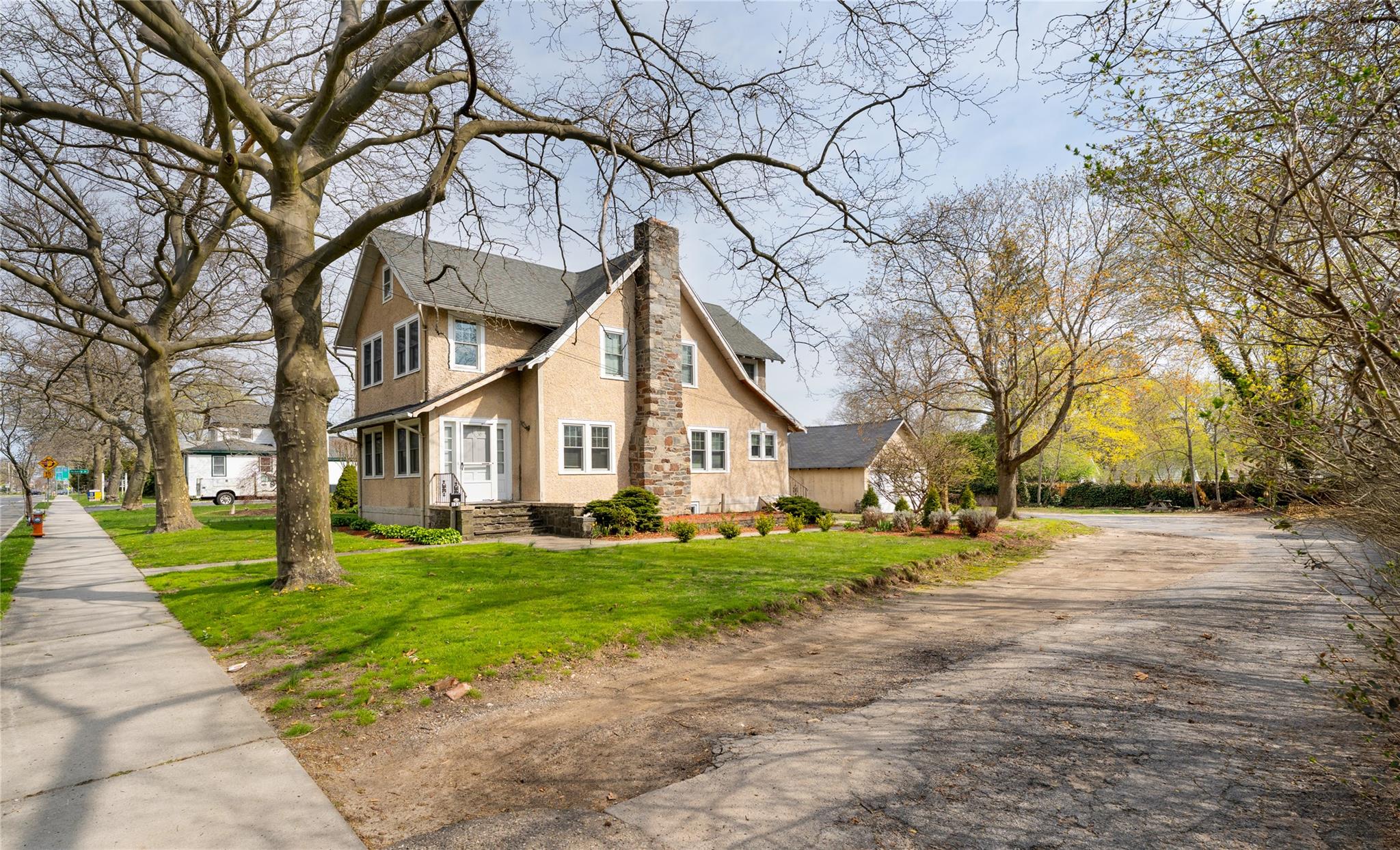 1212 Roanoke Avenue, Riverhead, NY 11901