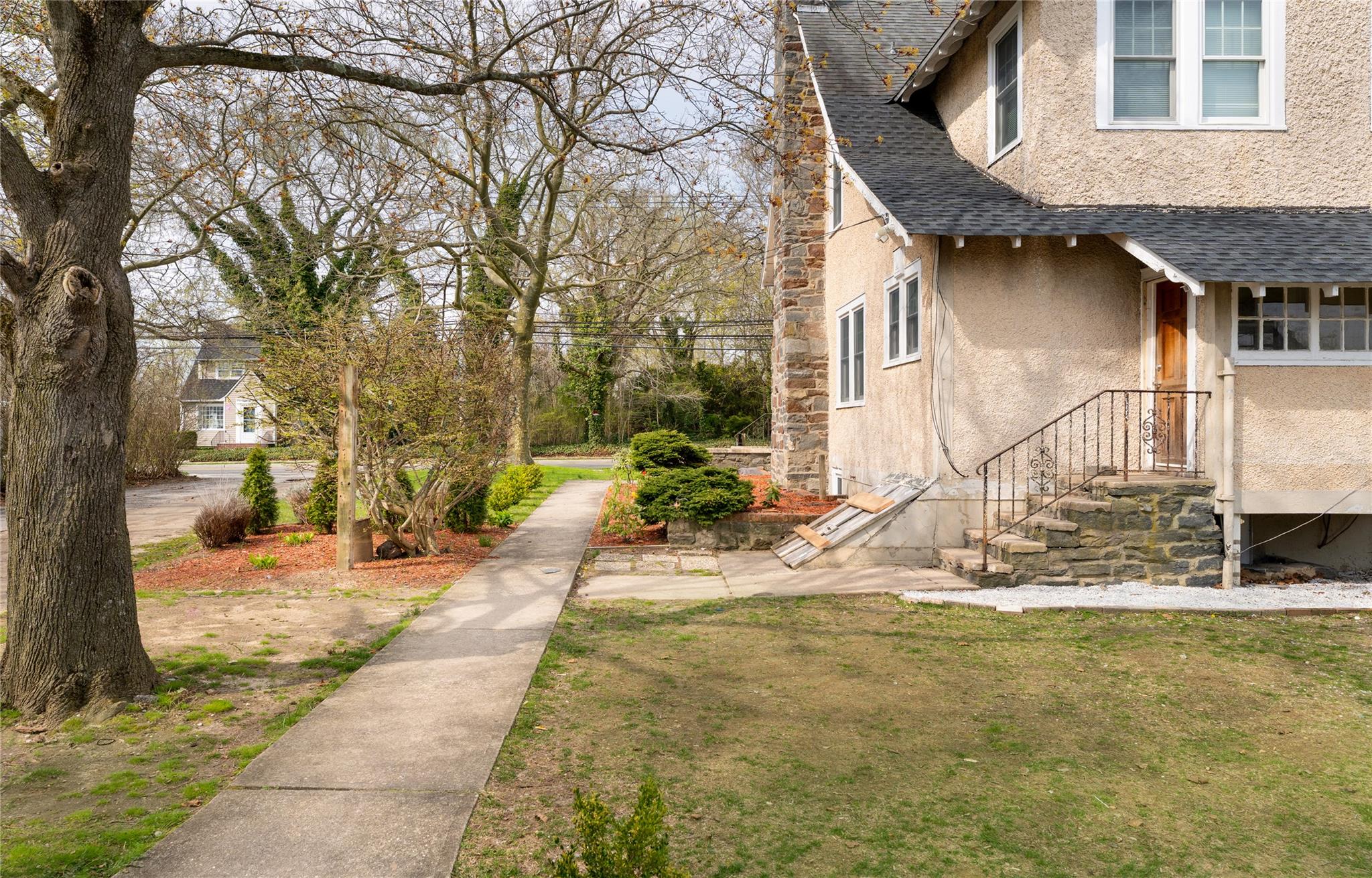 1212 Roanoke Avenue, Riverhead, NY 11901