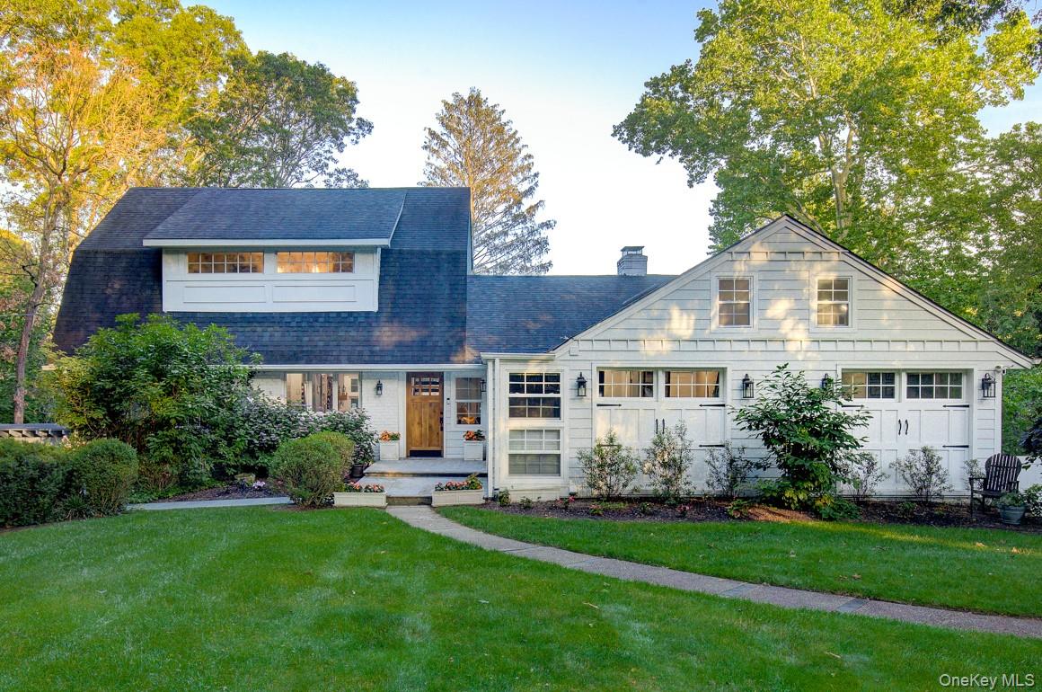 2 Spring Hollow Road, Centerport, NY 11721