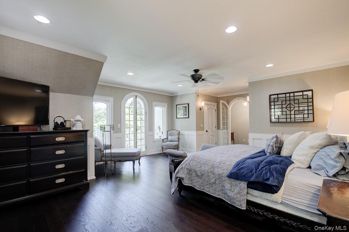 2 Spring Hollow Road, Centerport, NY 11721