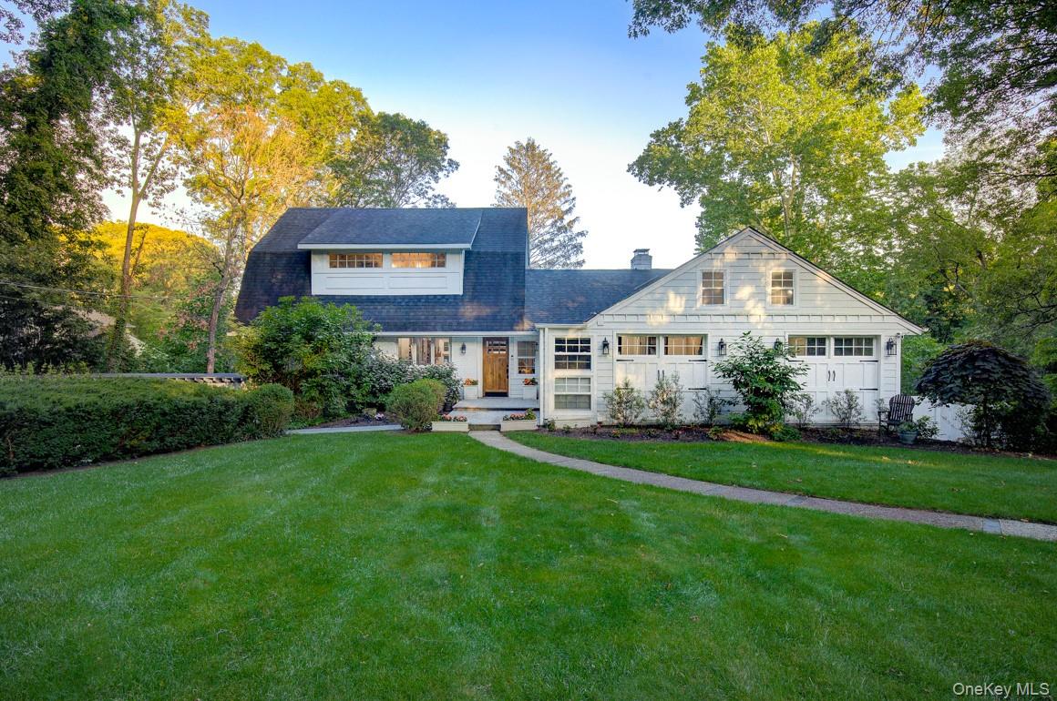 2 Spring Hollow Road, Centerport, NY 11721