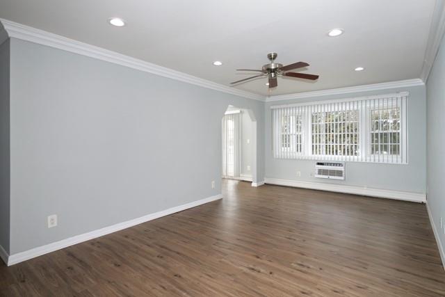15 Willowbrook Road # 2C, Bay Shore, NY 11706