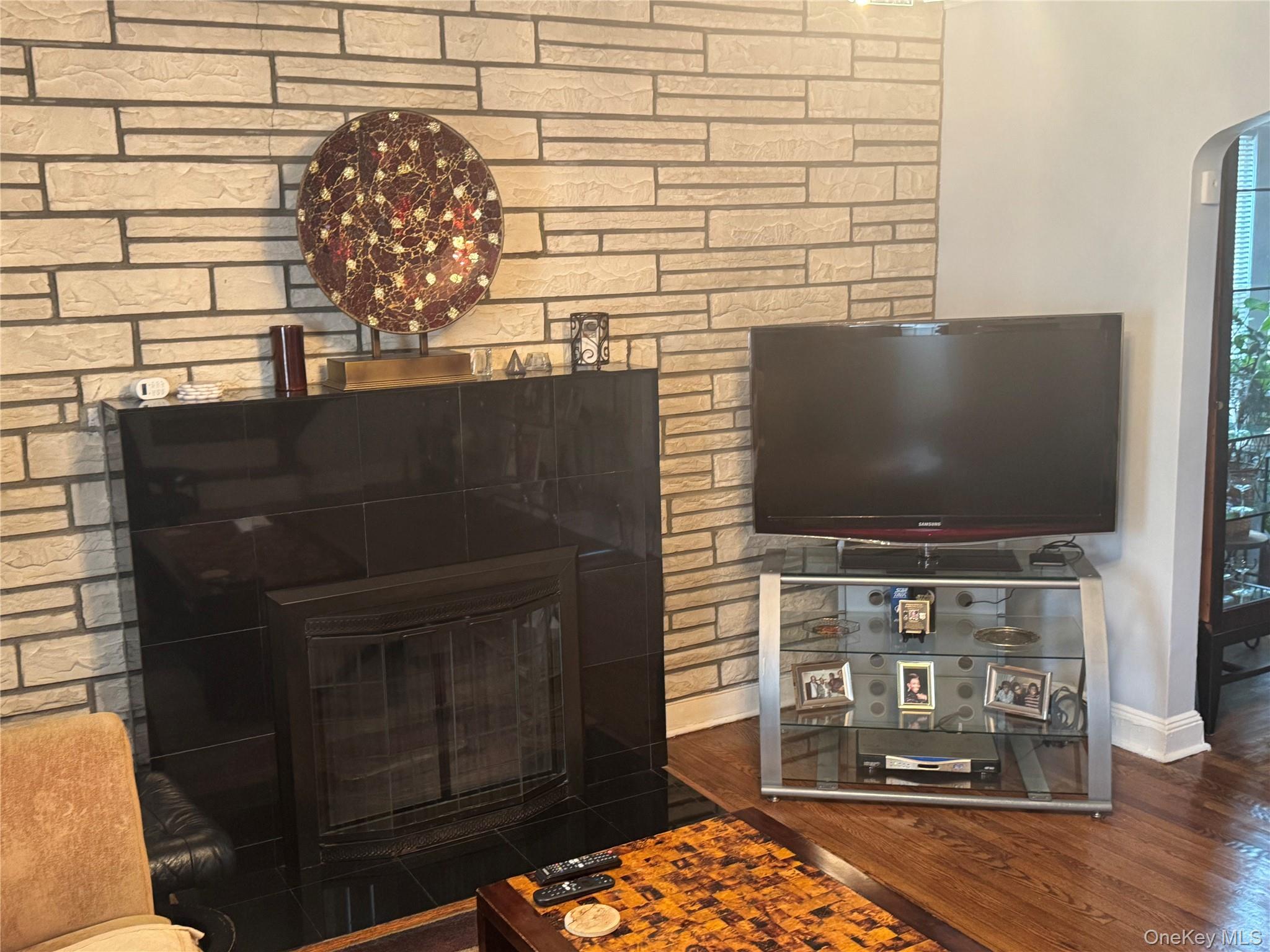 111-54 178th Place, Addisleigh Park, NY 11433