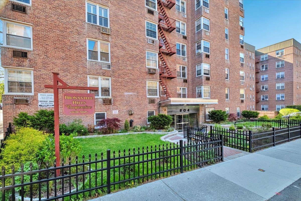 804 Bronx River Road # 1A, Bronxville, NY 10708