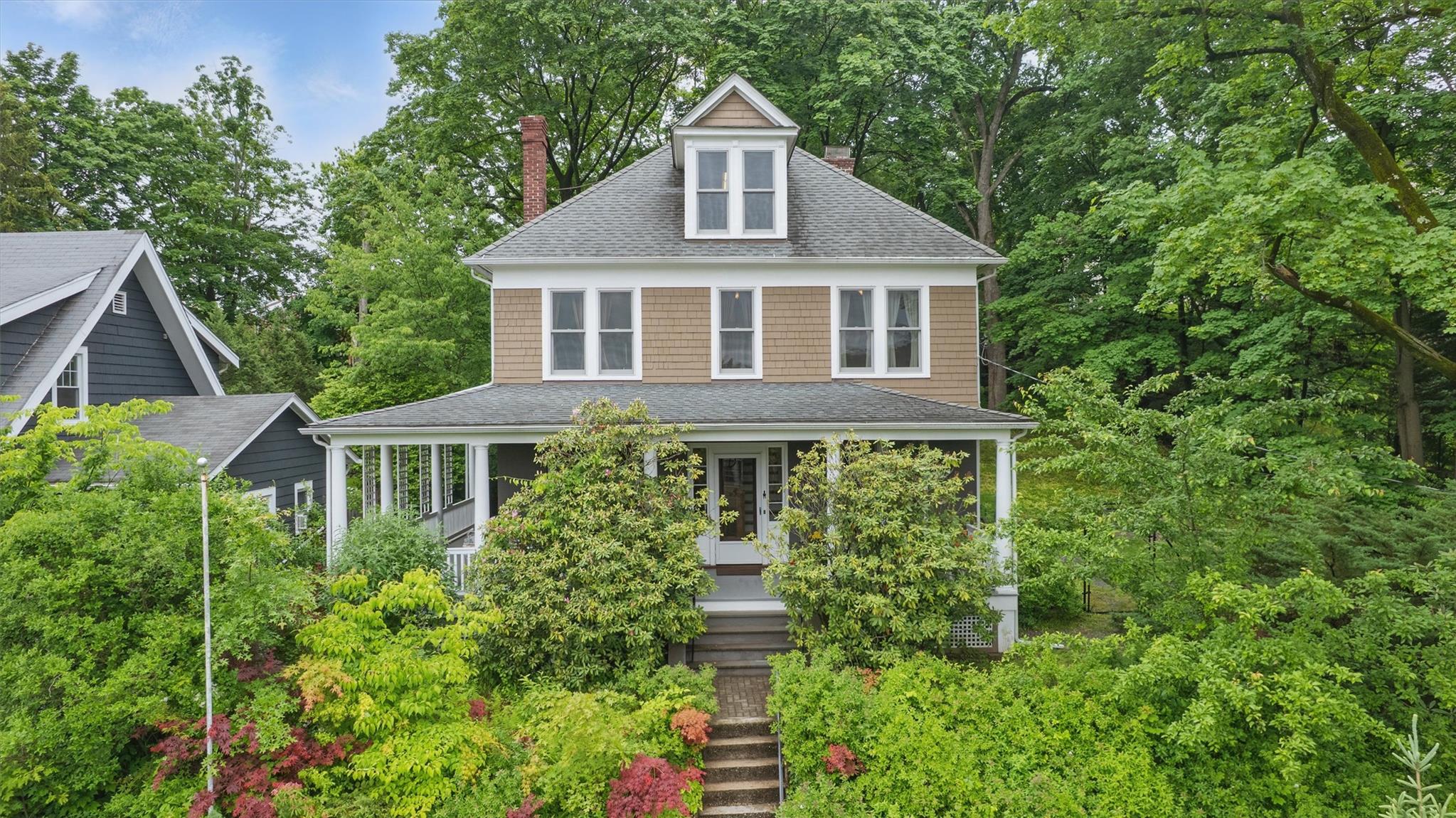 101 Mohican Park Avenue, Dobbs Ferry, NY 10522