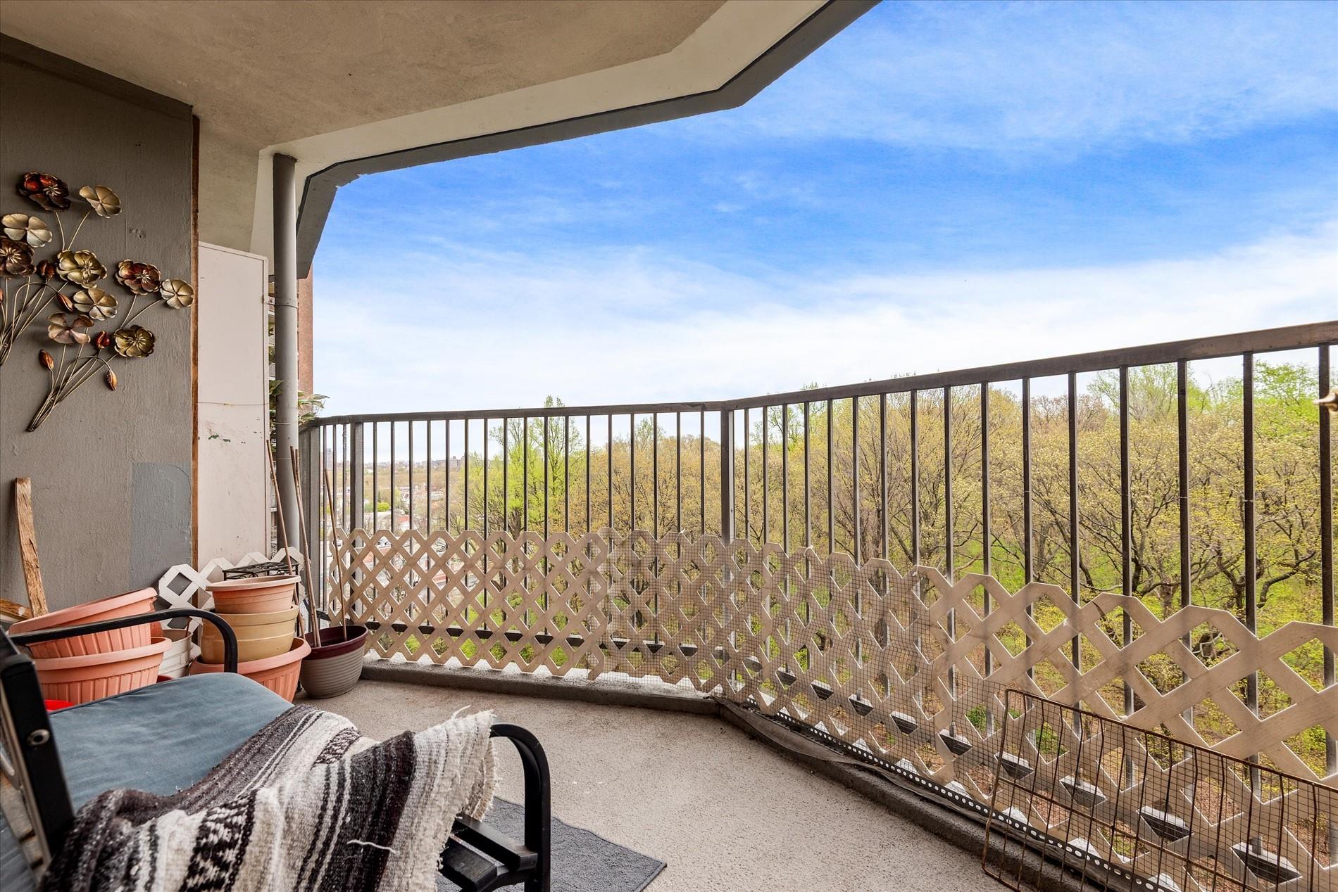 90-60 Union Turnpike # 9E, Glendale, NY 11385