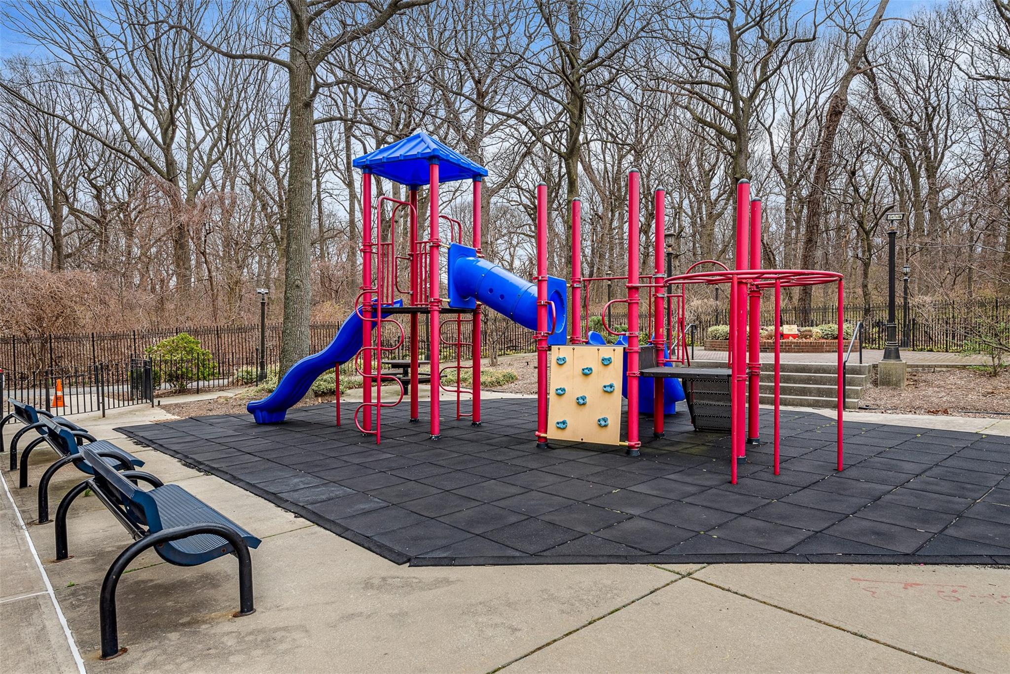 90-60 Union Turnpike # 9E, Glendale, NY 11385