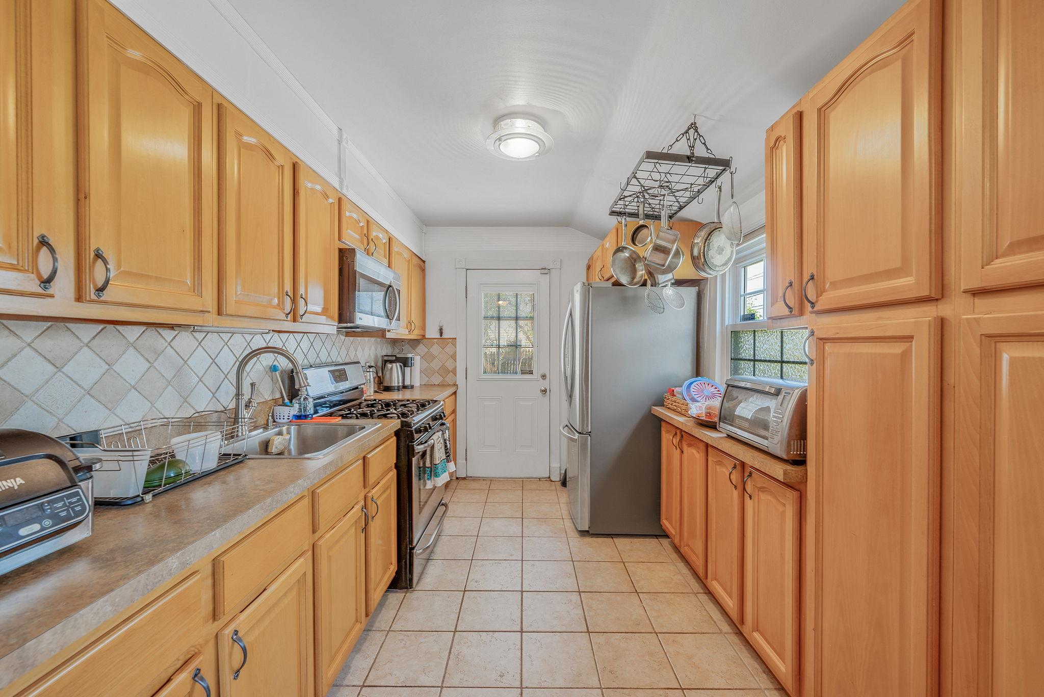 982 Union Boulevard, Bay Shore, NY 11706