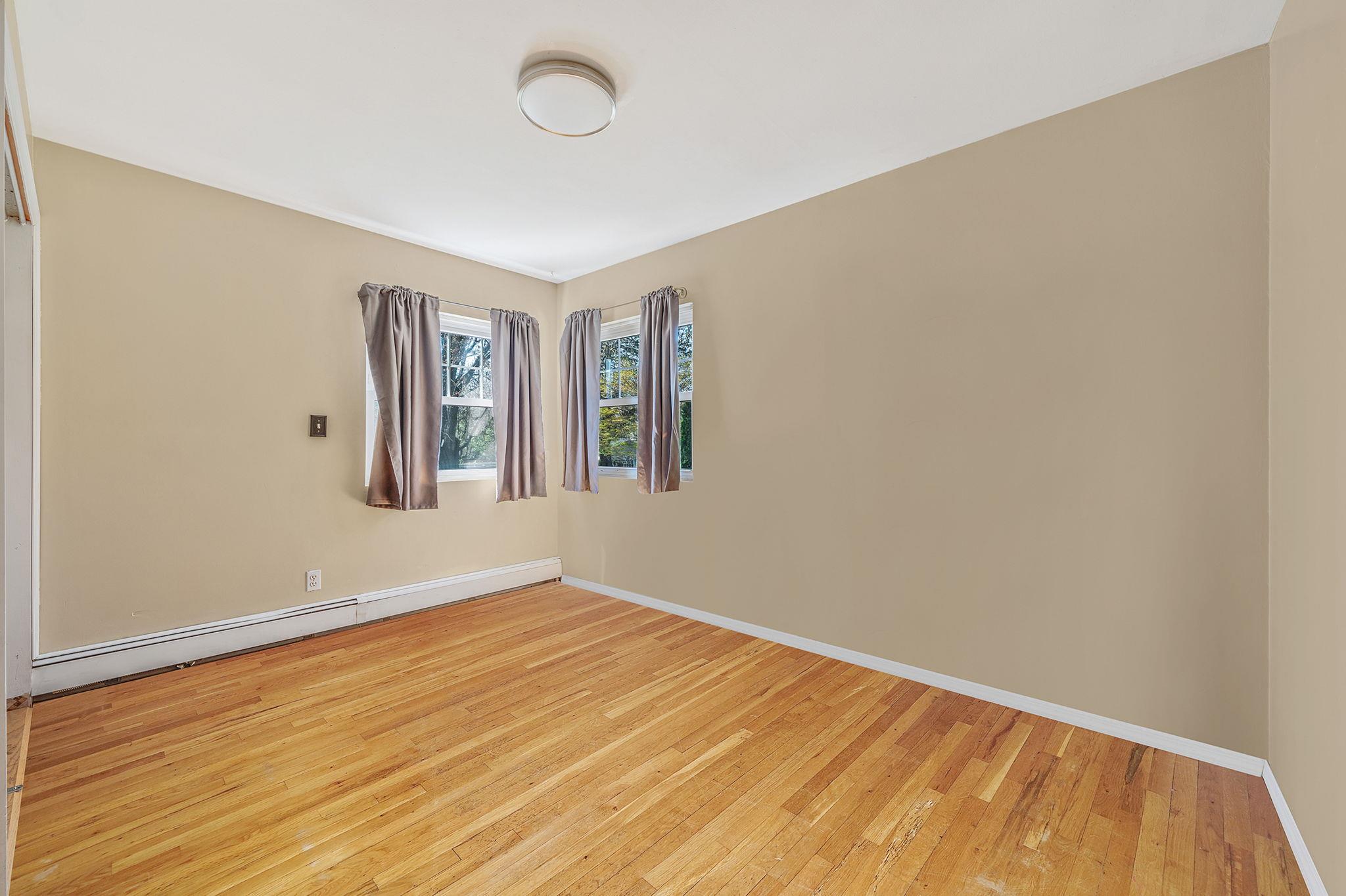 982 Union Boulevard, Bay Shore, NY 11706