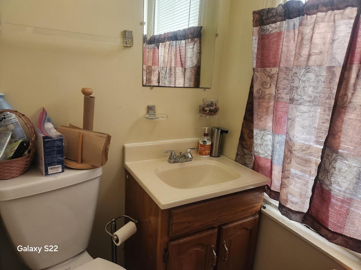 3930 Carpenter Avenue, Bronx, NY 10466