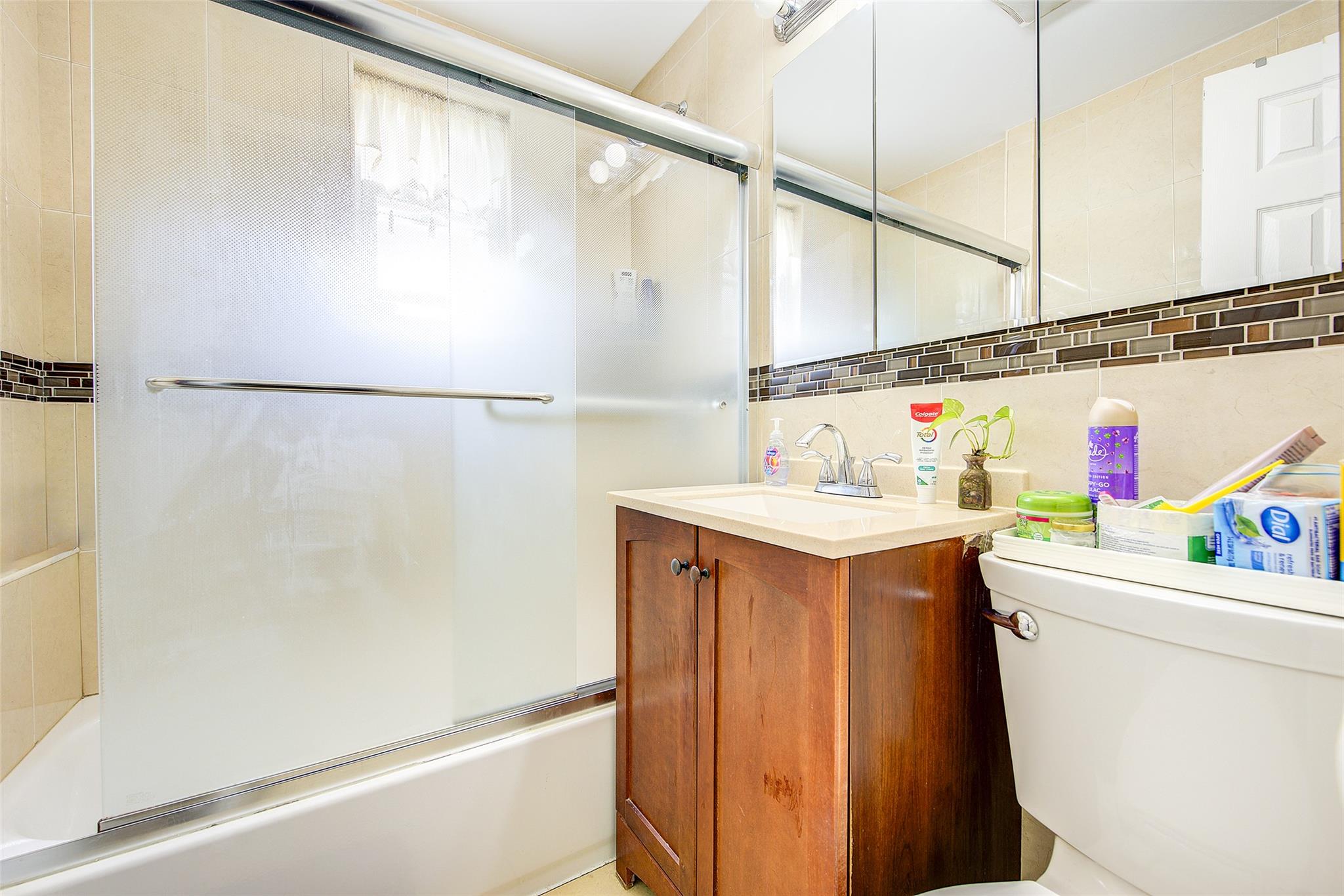 225-54 Murdock Avenue, Queens Village, NY 11429