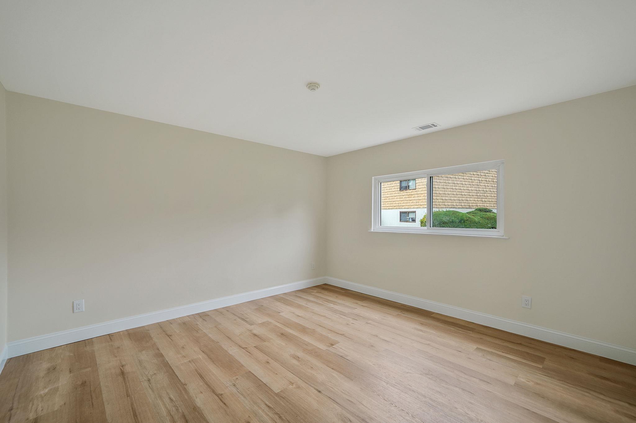 51 Pointe Circle S # 51, Coram, NY 11727