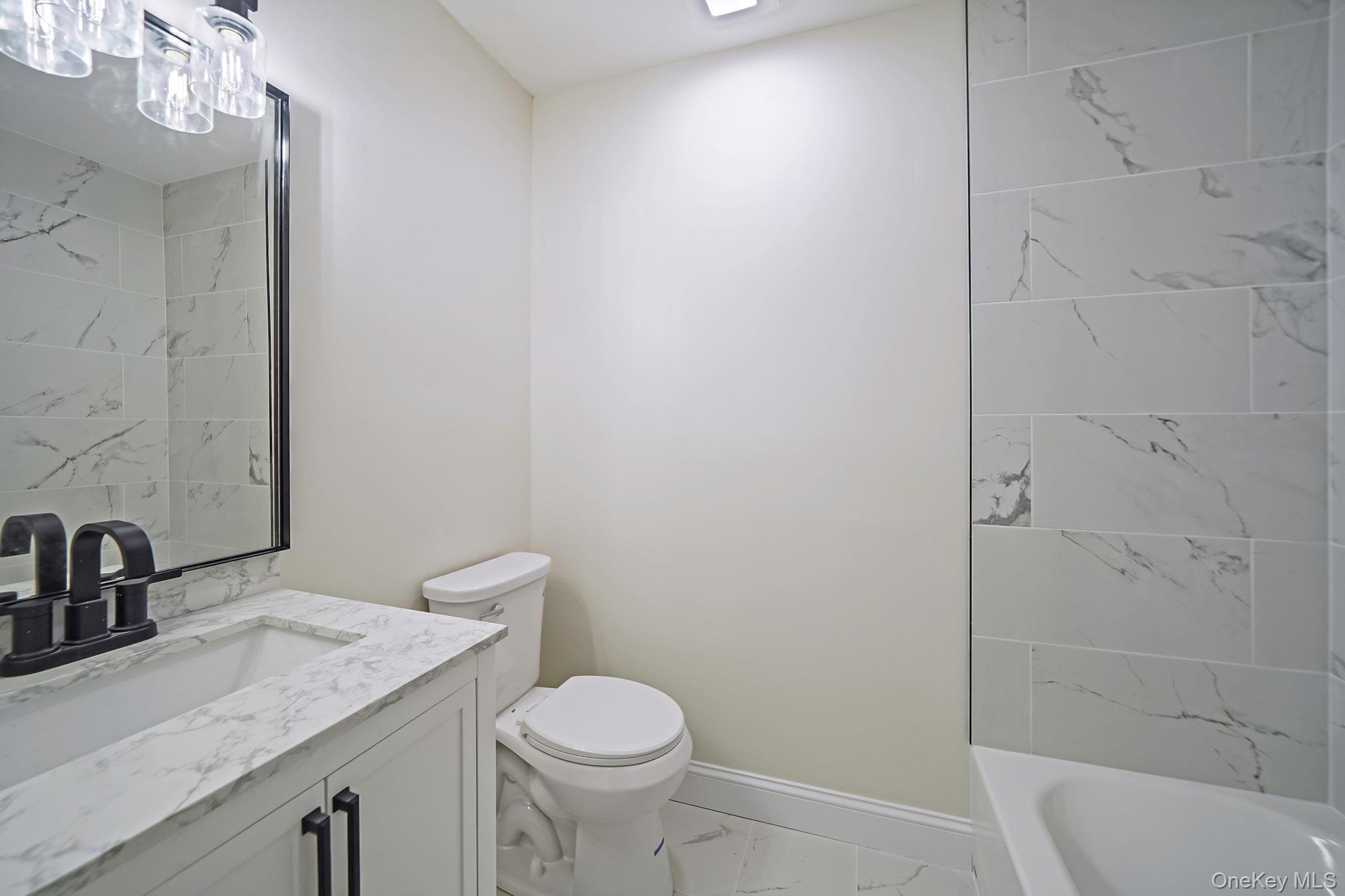 51 Pointe Circle S # 51, Coram, NY 11727