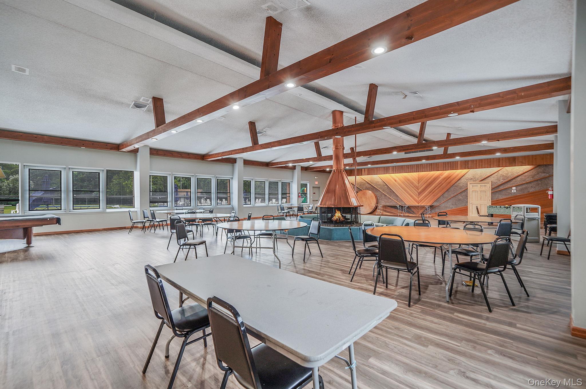 51 Pointe Circle S # 51, Coram, NY 11727