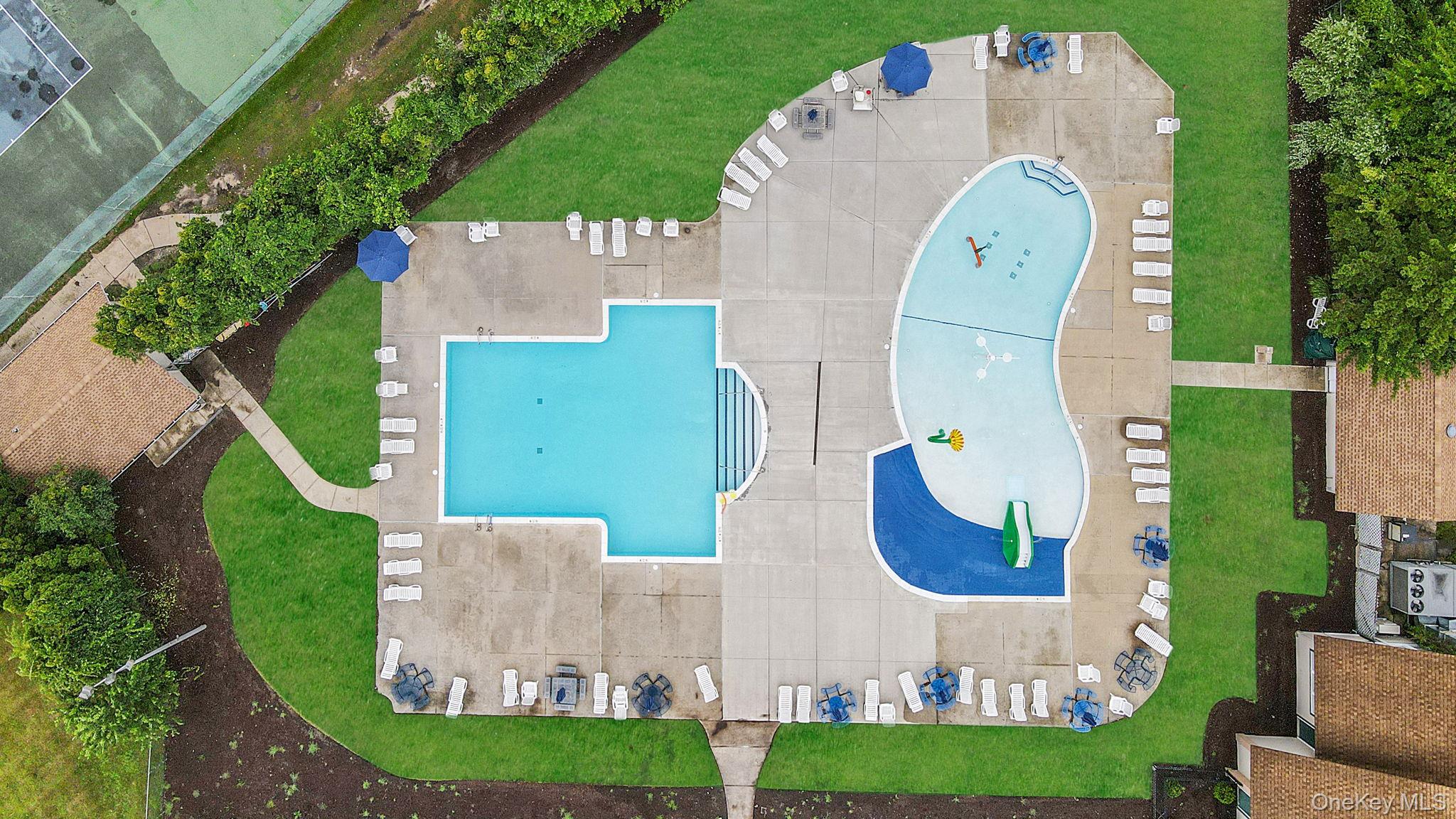 51 Pointe Circle S # 51, Coram, NY 11727