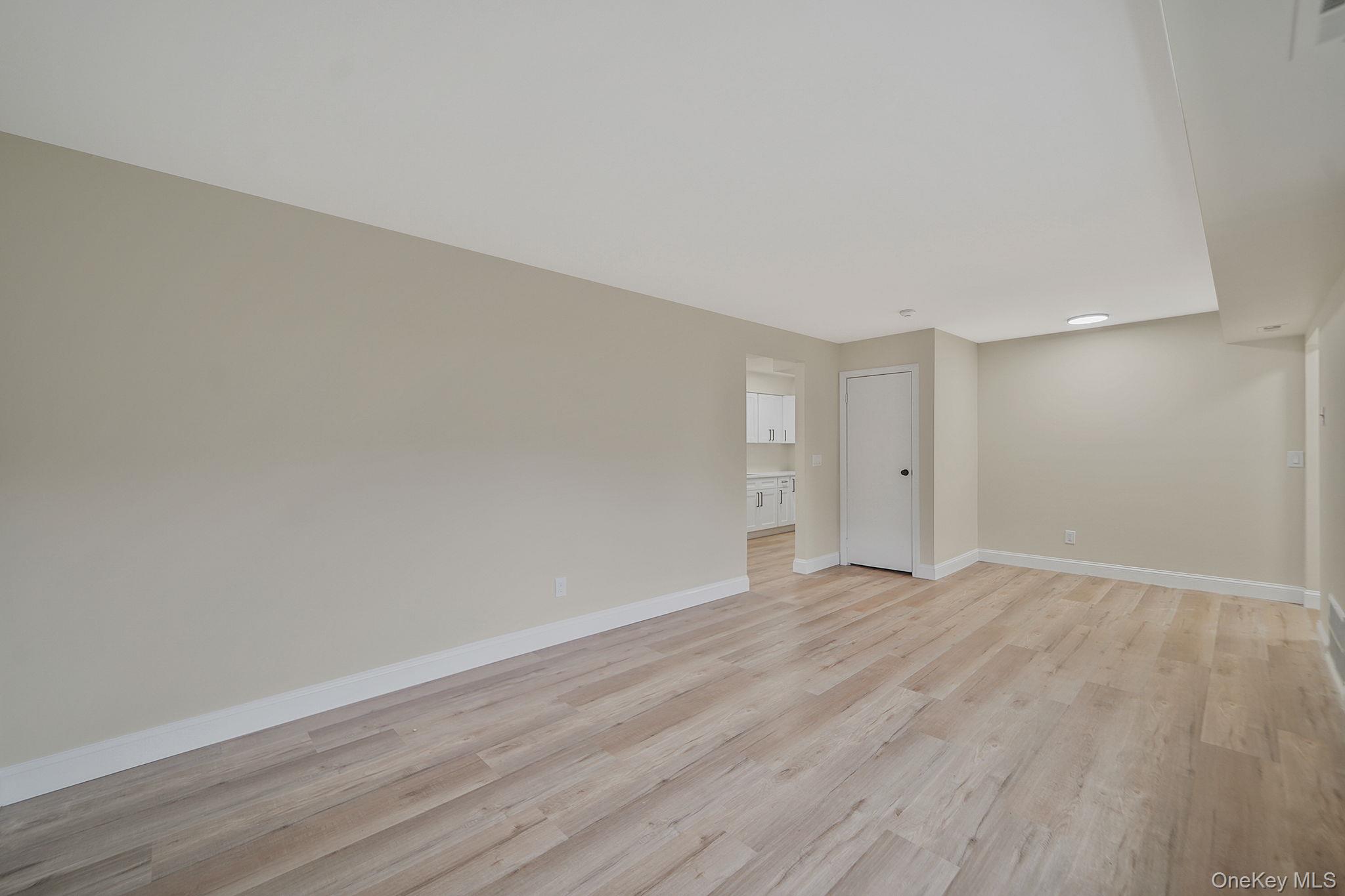 51 Pointe Circle S # 51, Coram, NY 11727