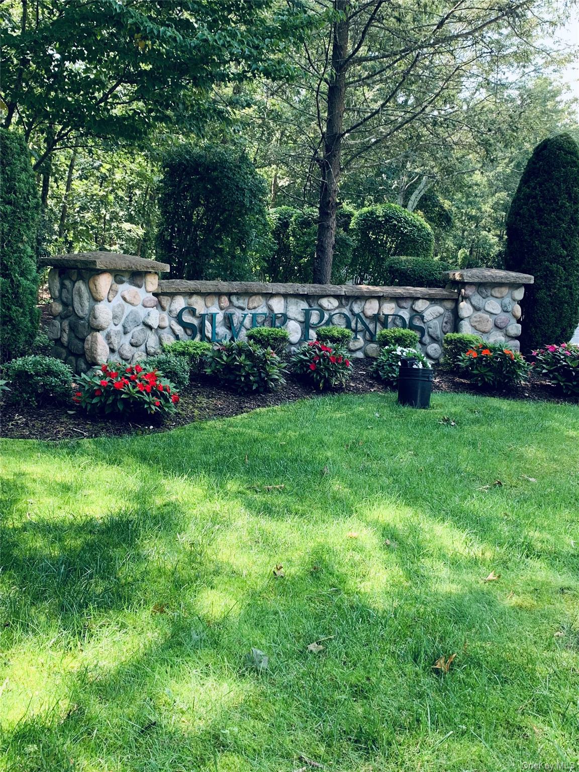 72 Fox Court # 72, Manorville, NY 11949