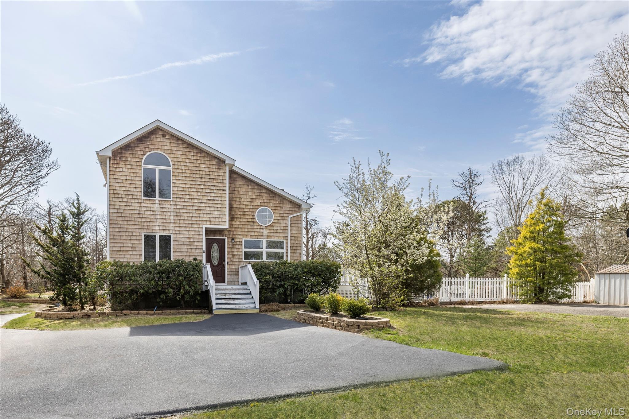 280 Shinnecock Hills Road, Southampton, NY 11968