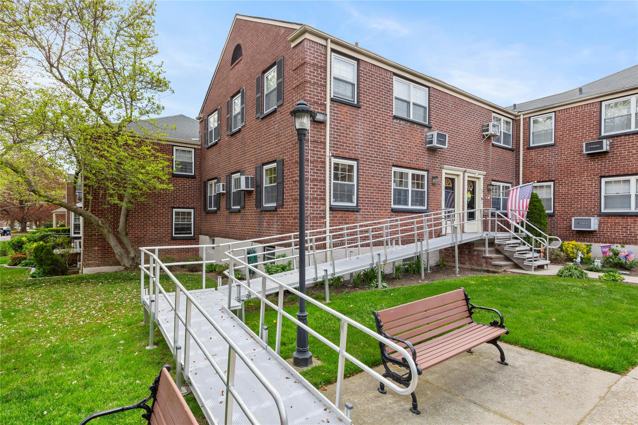 213-15 73rd Avenue # LOWER, Oakland Gardens, NY 11364