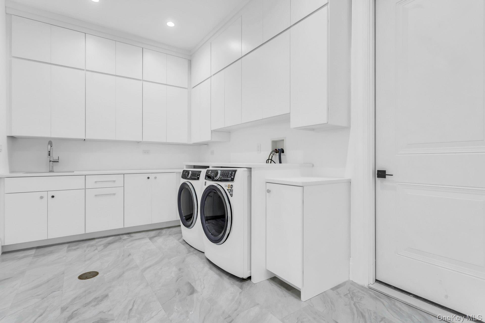 80 The Oaks, Roslyn Estates, NY 11576