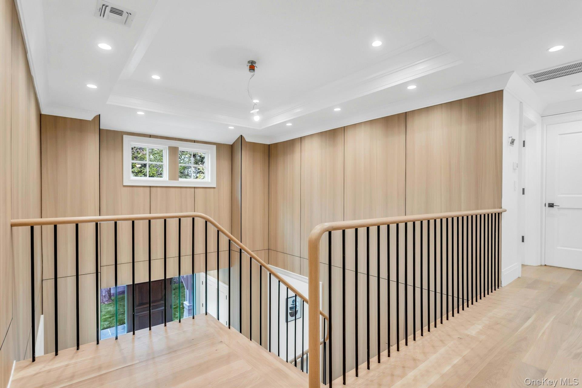 80 The Oaks, Roslyn Estates, NY 11576