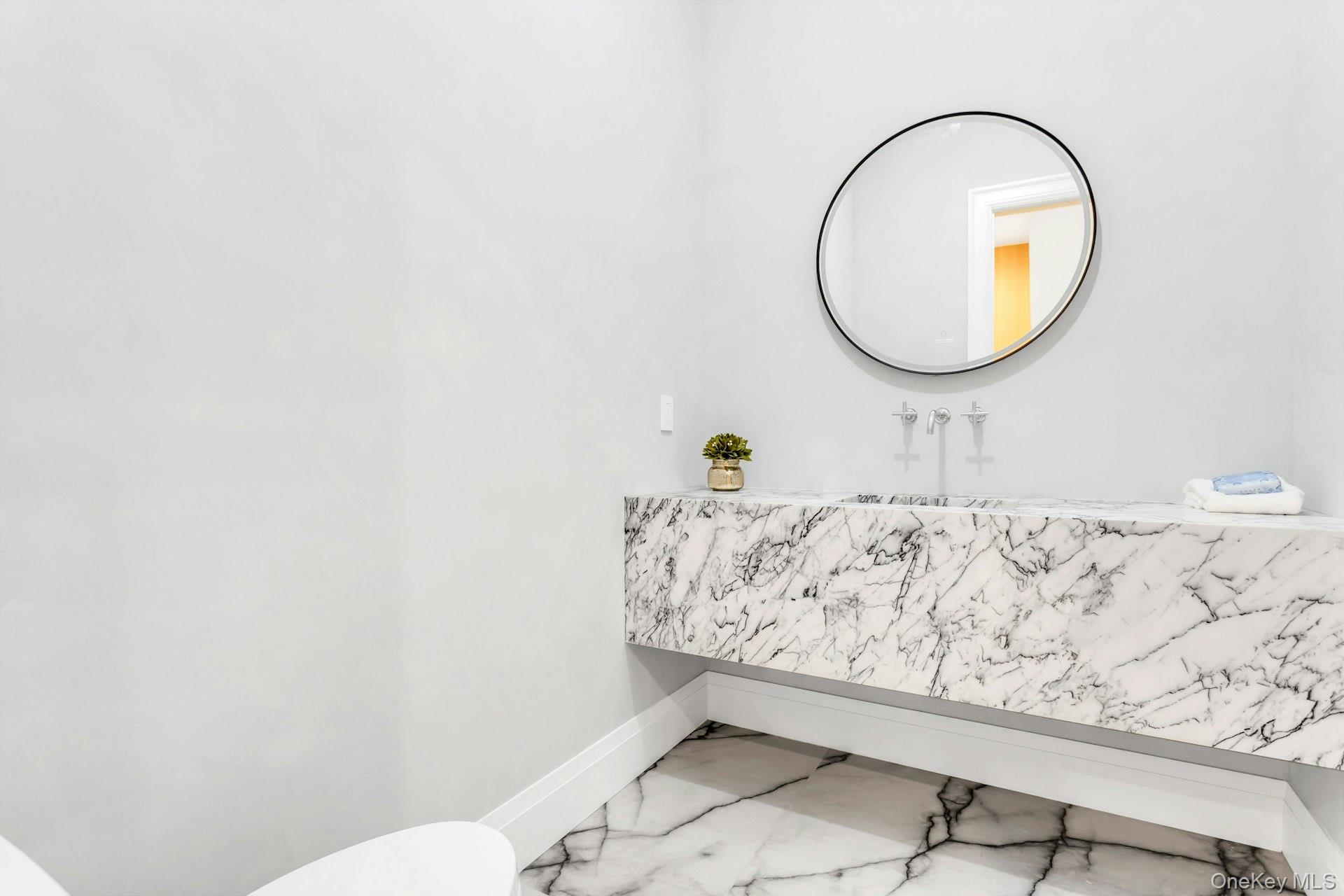 80 The Oaks, Roslyn Estates, NY 11576