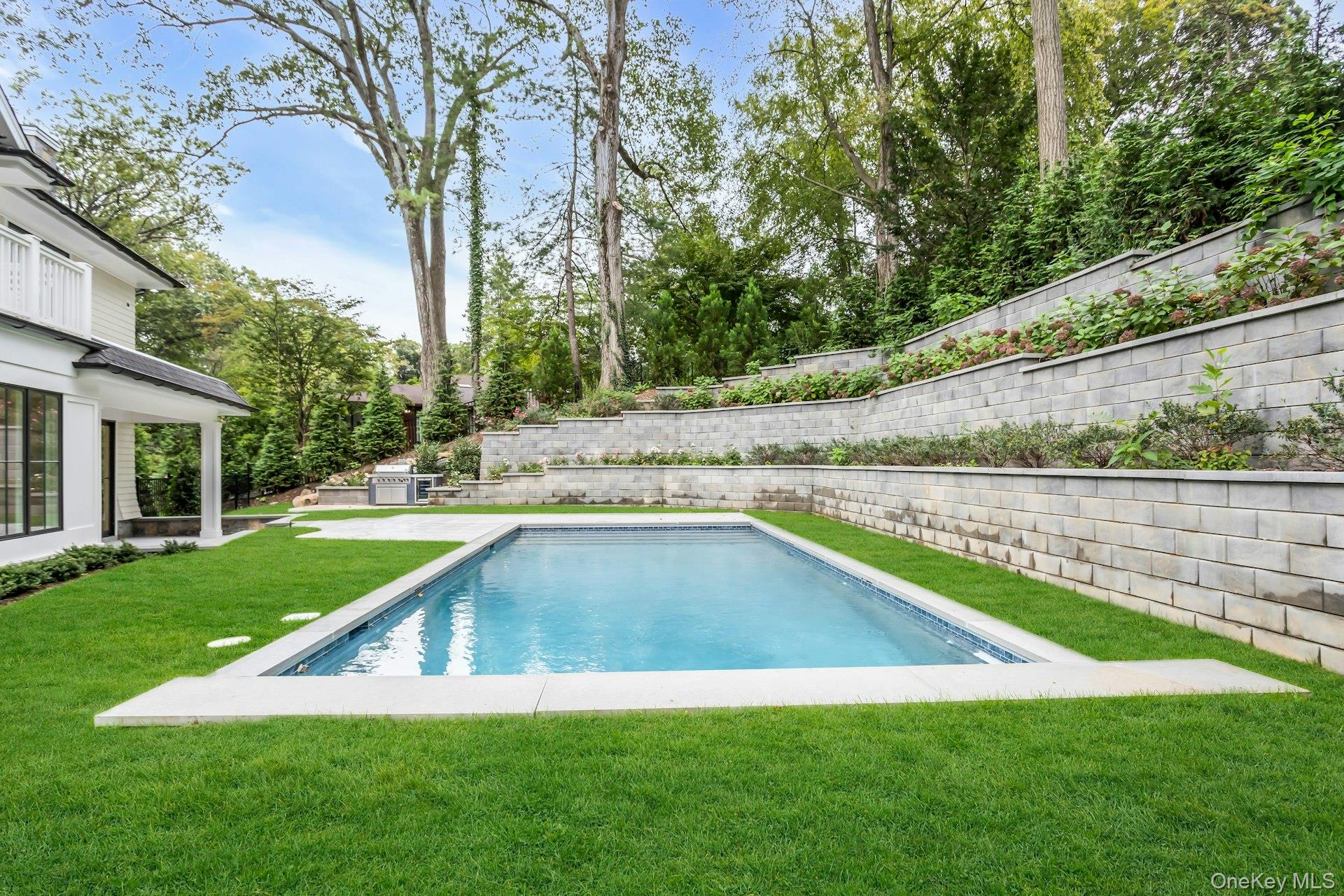 80 The Oaks, Roslyn Estates, NY 11576
