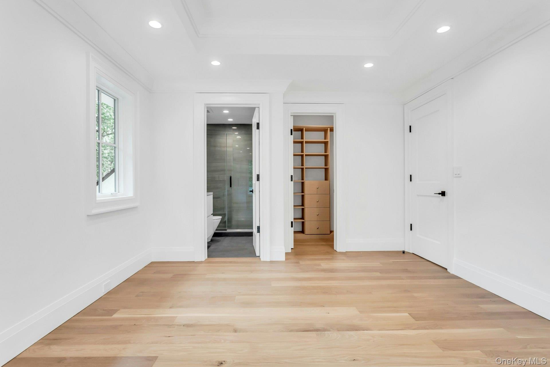 80 The Oaks, Roslyn Estates, NY 11576