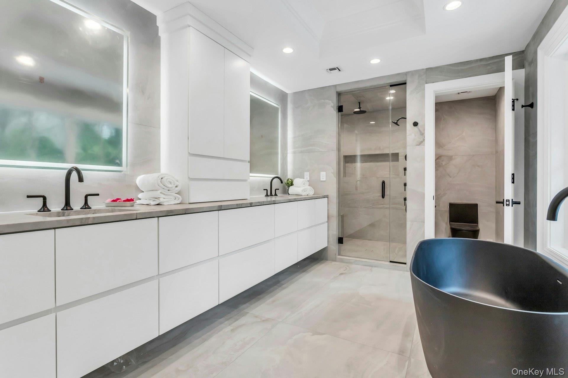 80 The Oaks, Roslyn Estates, NY 11576