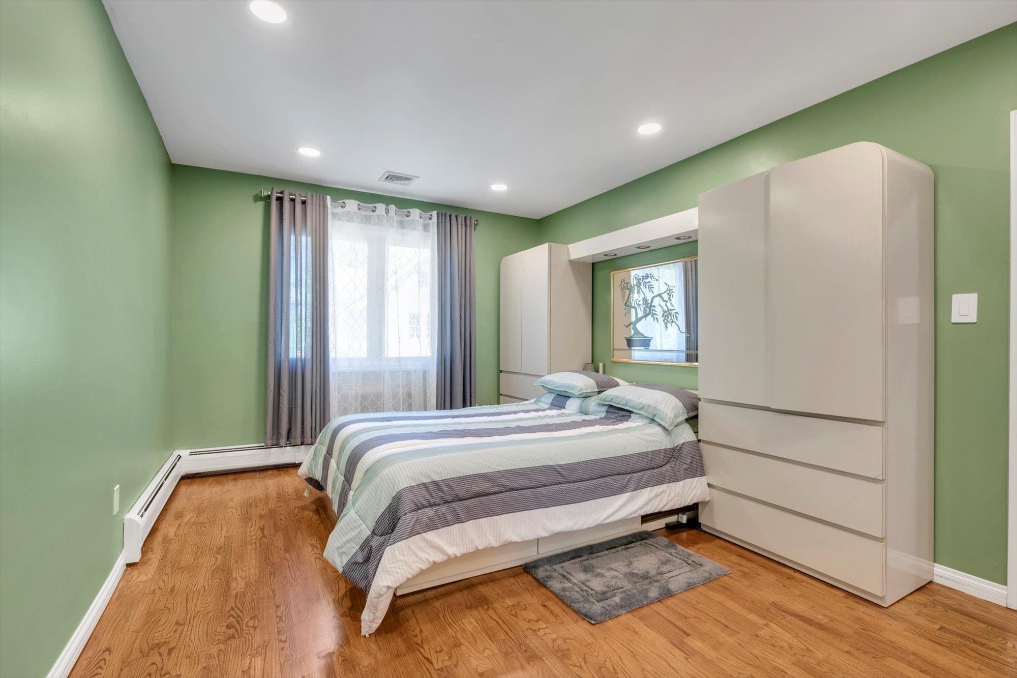 143-07 Rose Avenue, Flushing, NY 11355