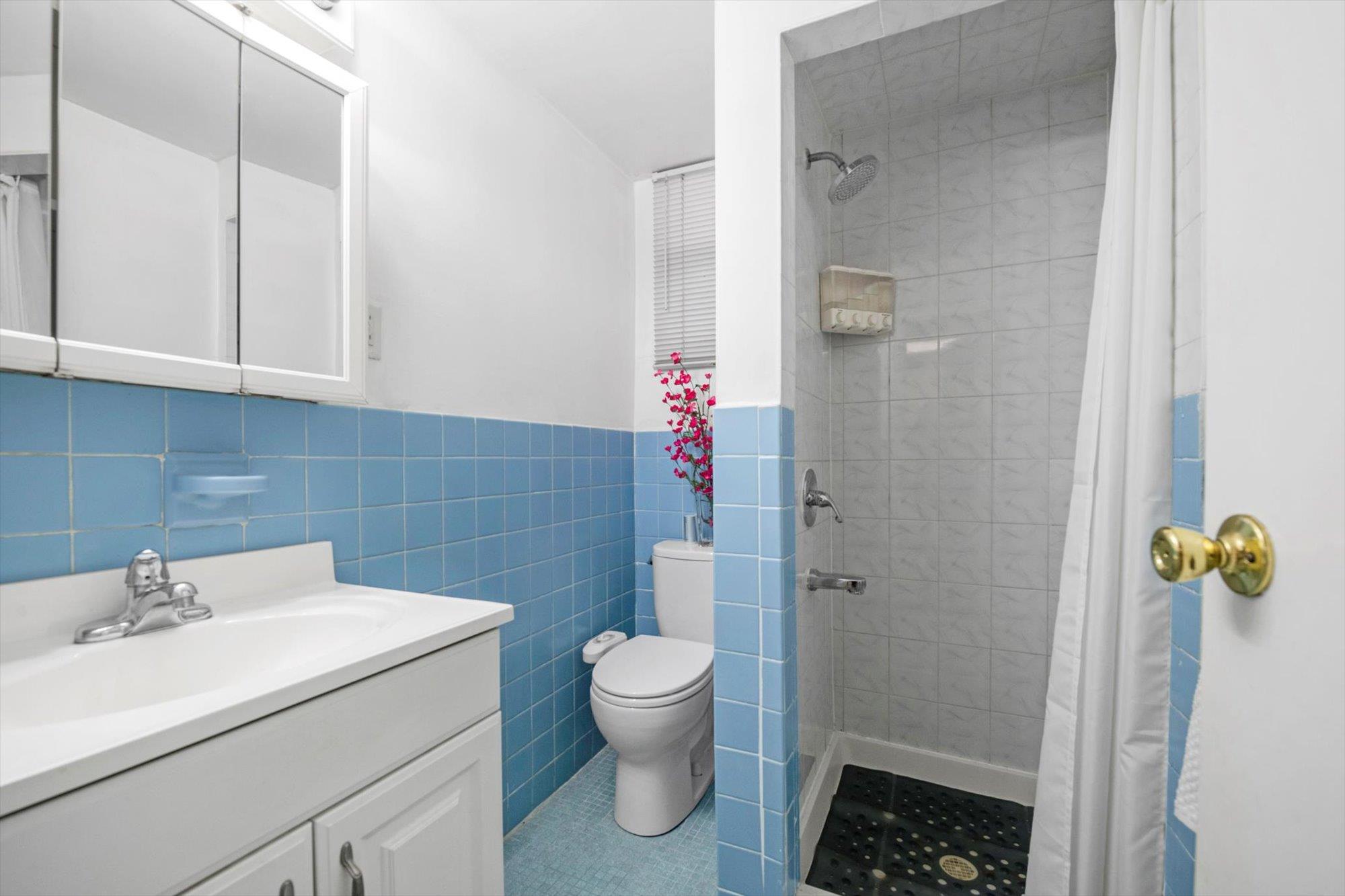 143-07 Rose Avenue, Flushing, NY 11355