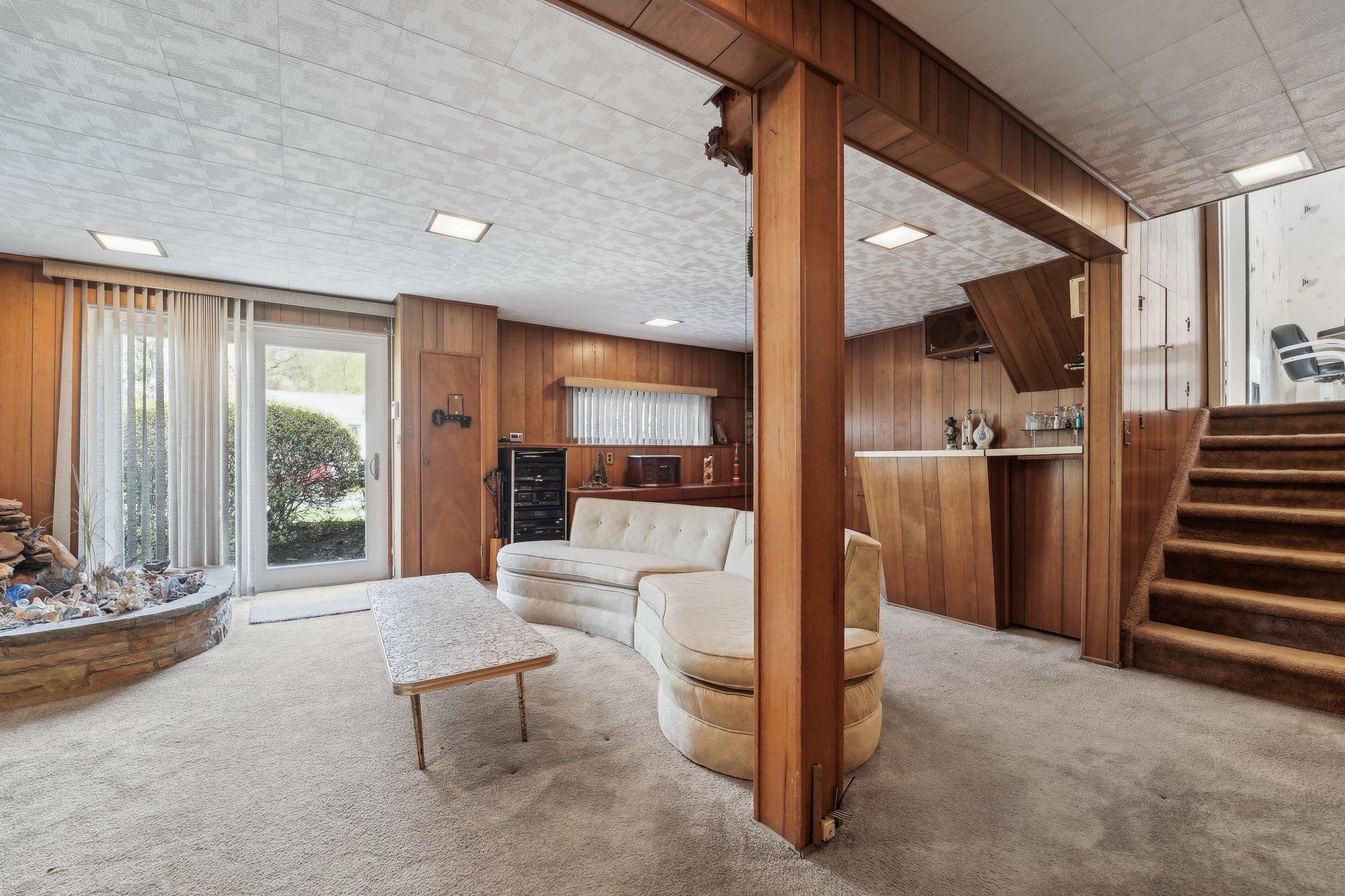 103 S Nauraushaun Road, Pearl River, NY 10965