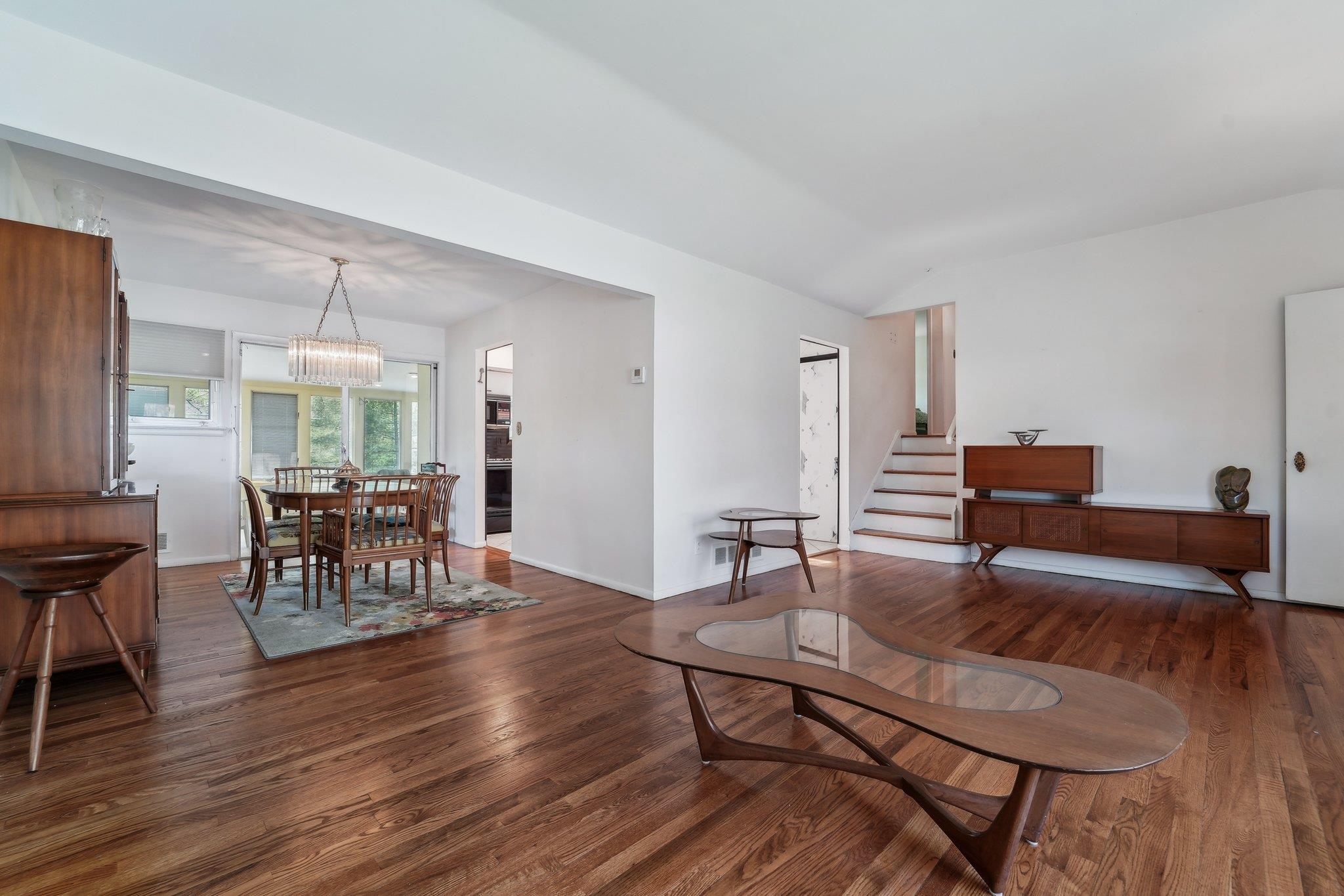 103 S Nauraushaun Road, Pearl River, NY 10965