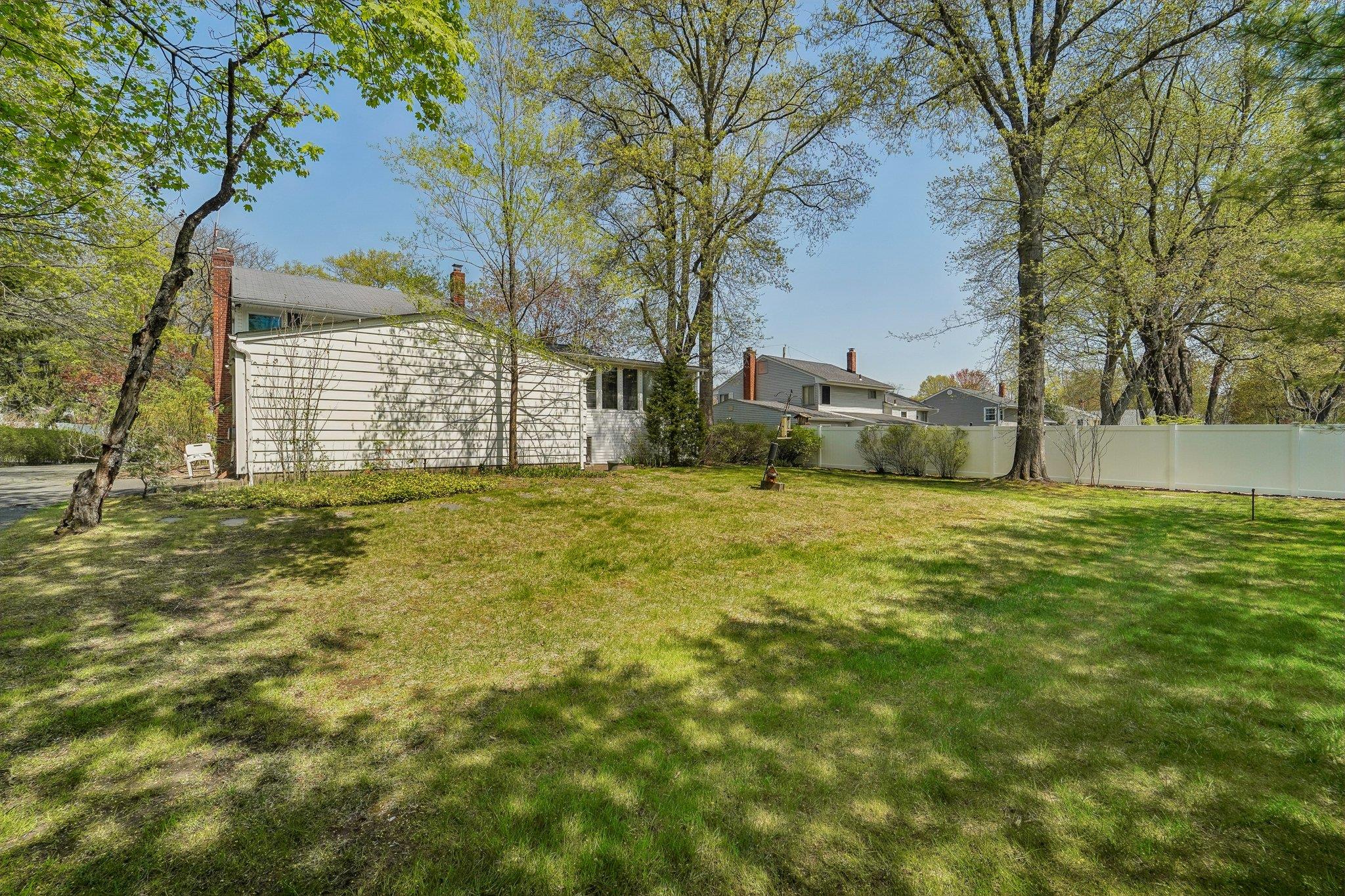 103 S Nauraushaun Road, Pearl River, NY 10965