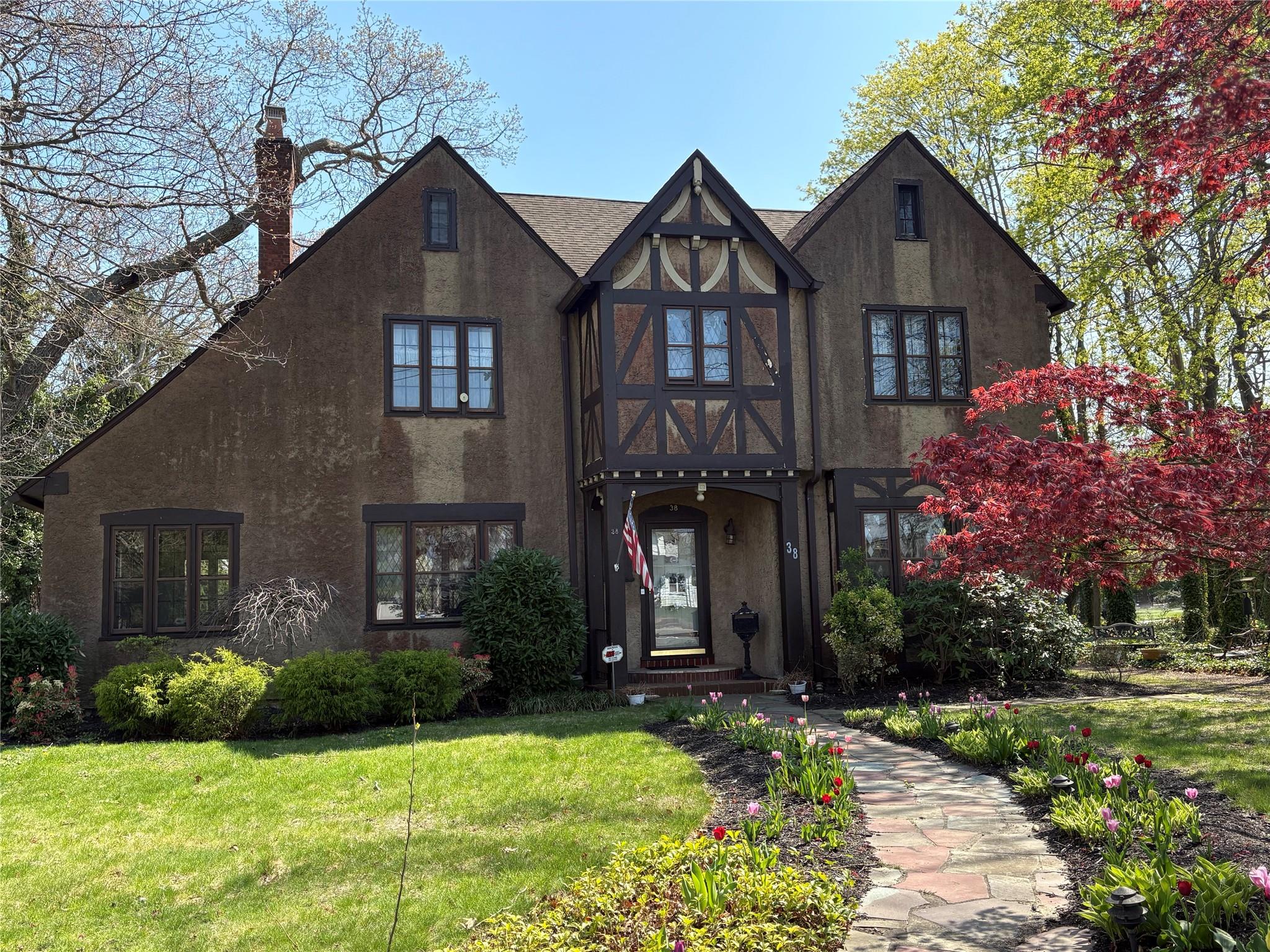 38 W. Roe Boulevard, Patchogue, NY 11772