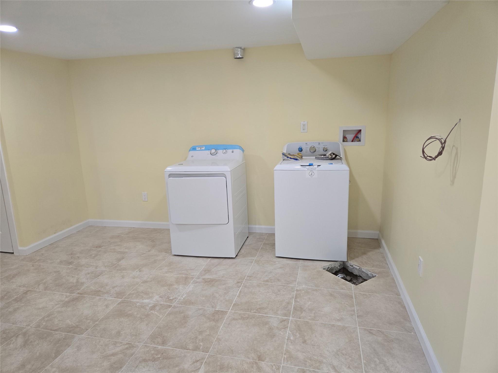 179 Fairlawn Ave, West Hempstead, NY 11552